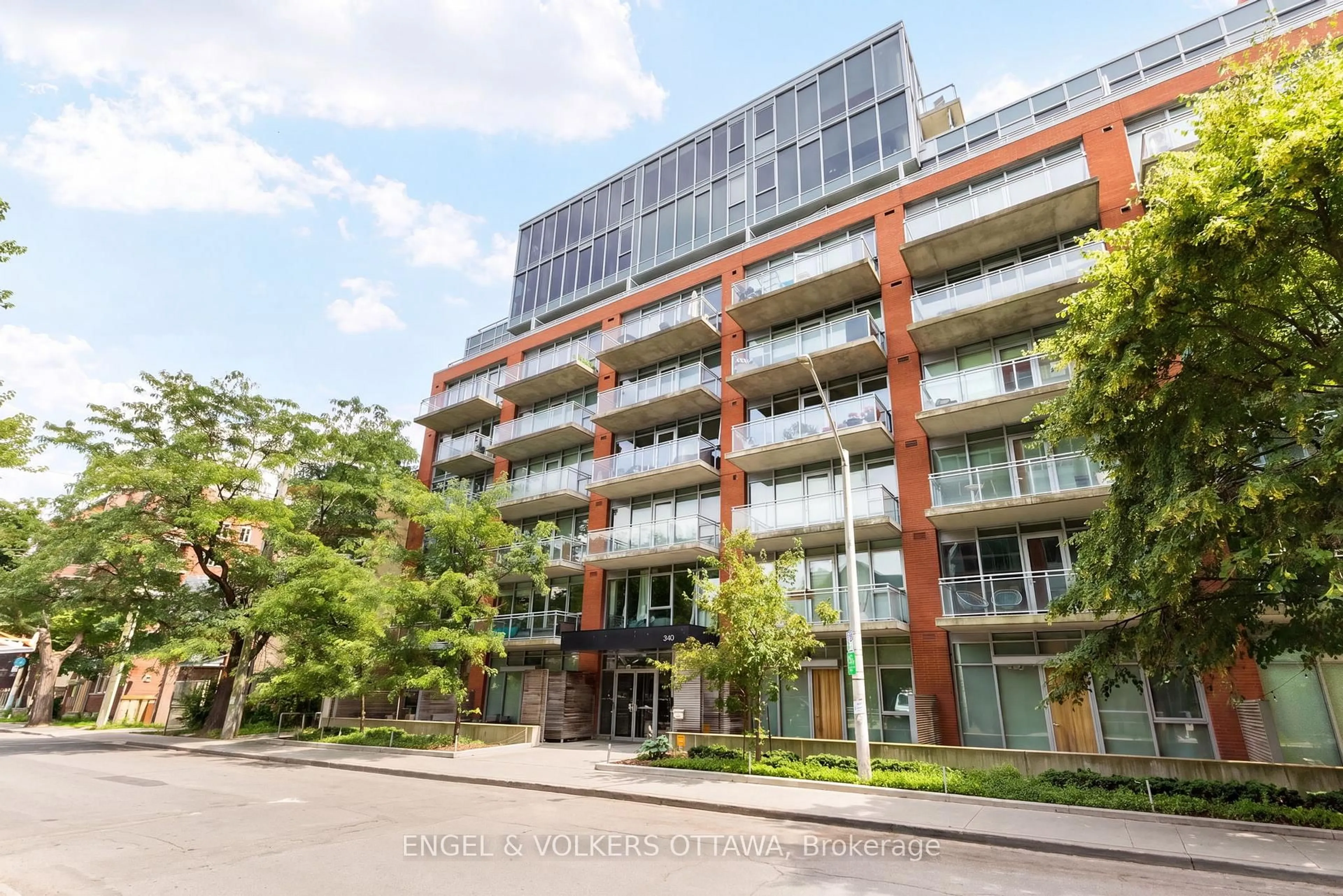 Unknown for 340 McLeod St #935, Ottawa Ontario K2P 1A4