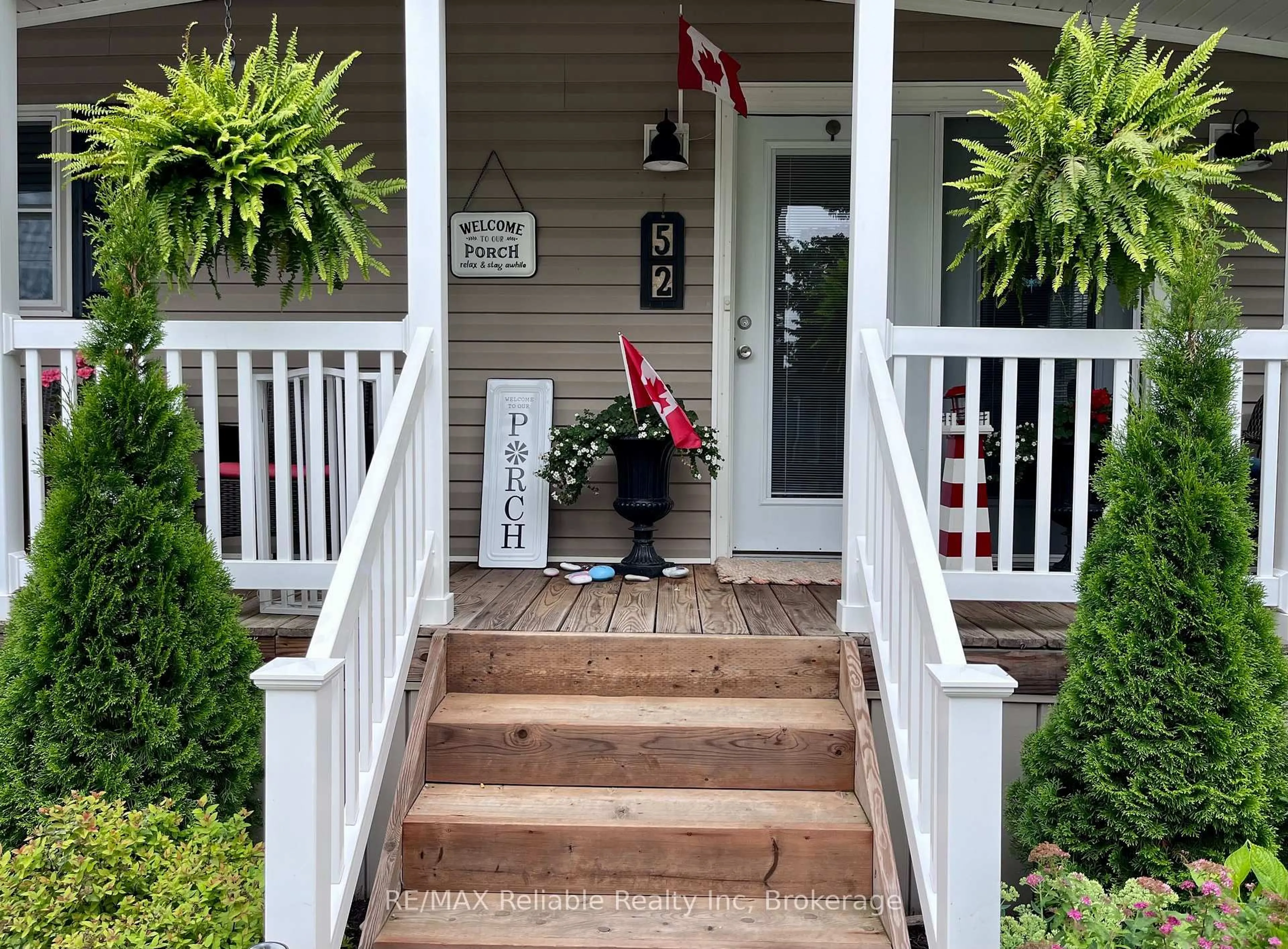 Indoor entryway for 52 Cherokee Lane, Ashfield-Colborne-Wawanosh Ontario N7A 3Y2