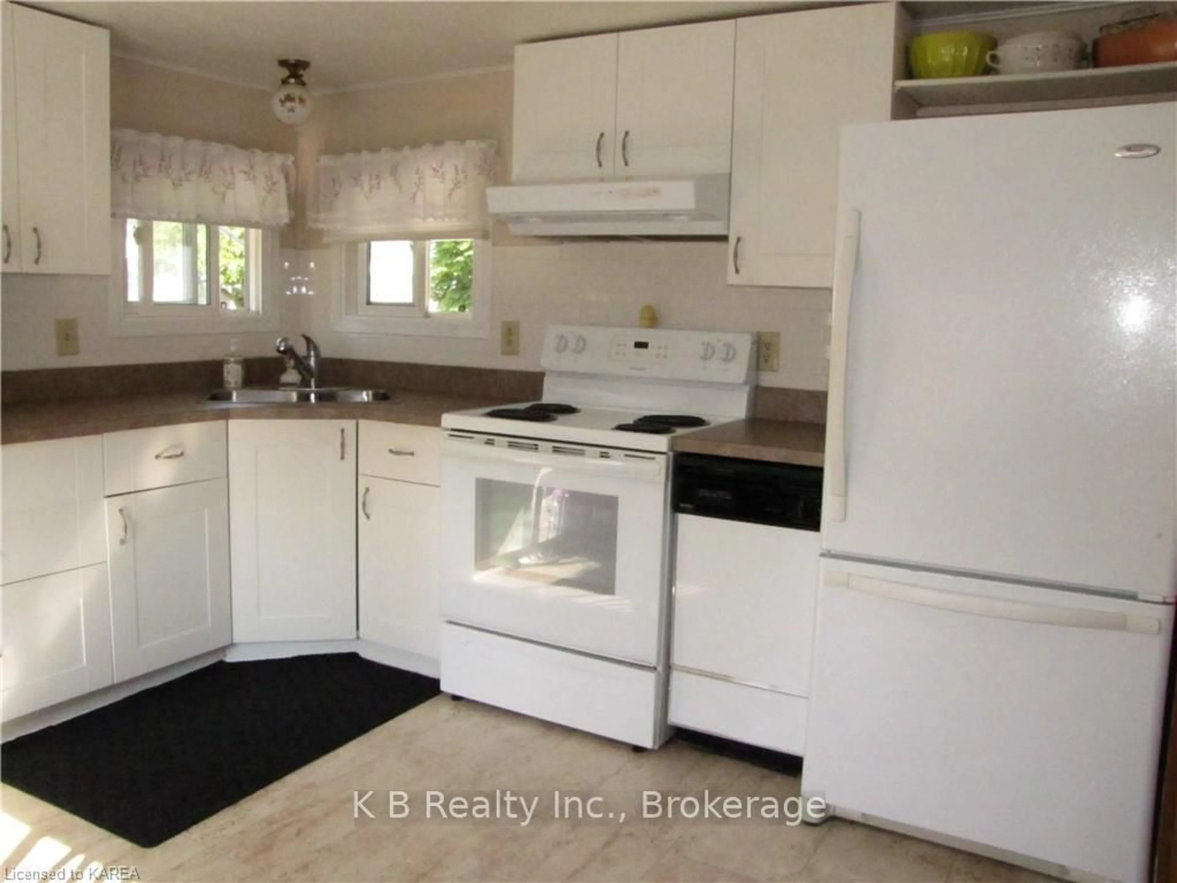 Standard kitchen, unknown for 36 WORTHINGTON Way, Kingston Ontario K7K 5C3