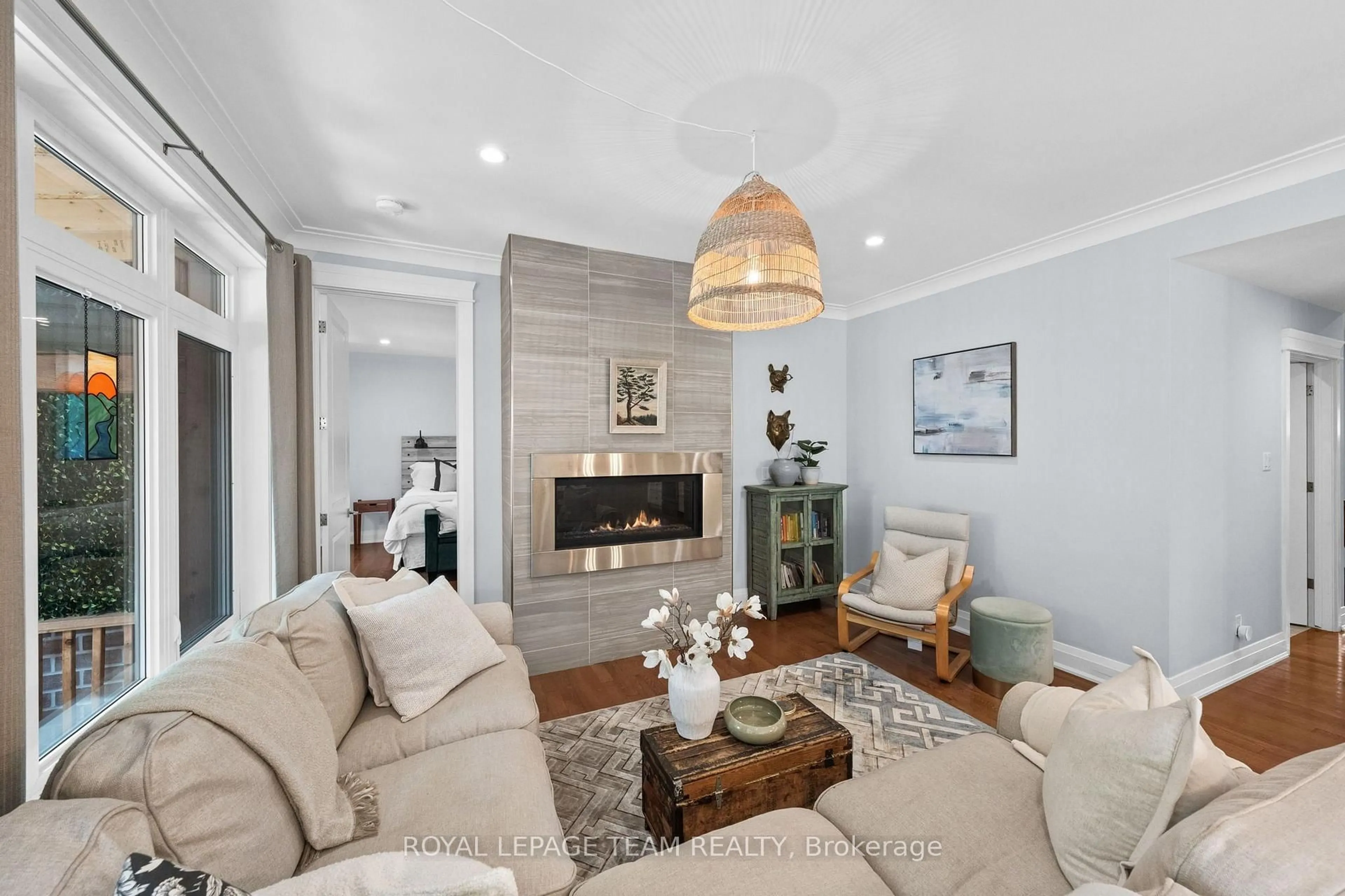 Living room with furniture, unknown for 77 Juanita Ave, Carp Ontario K0A 1L0