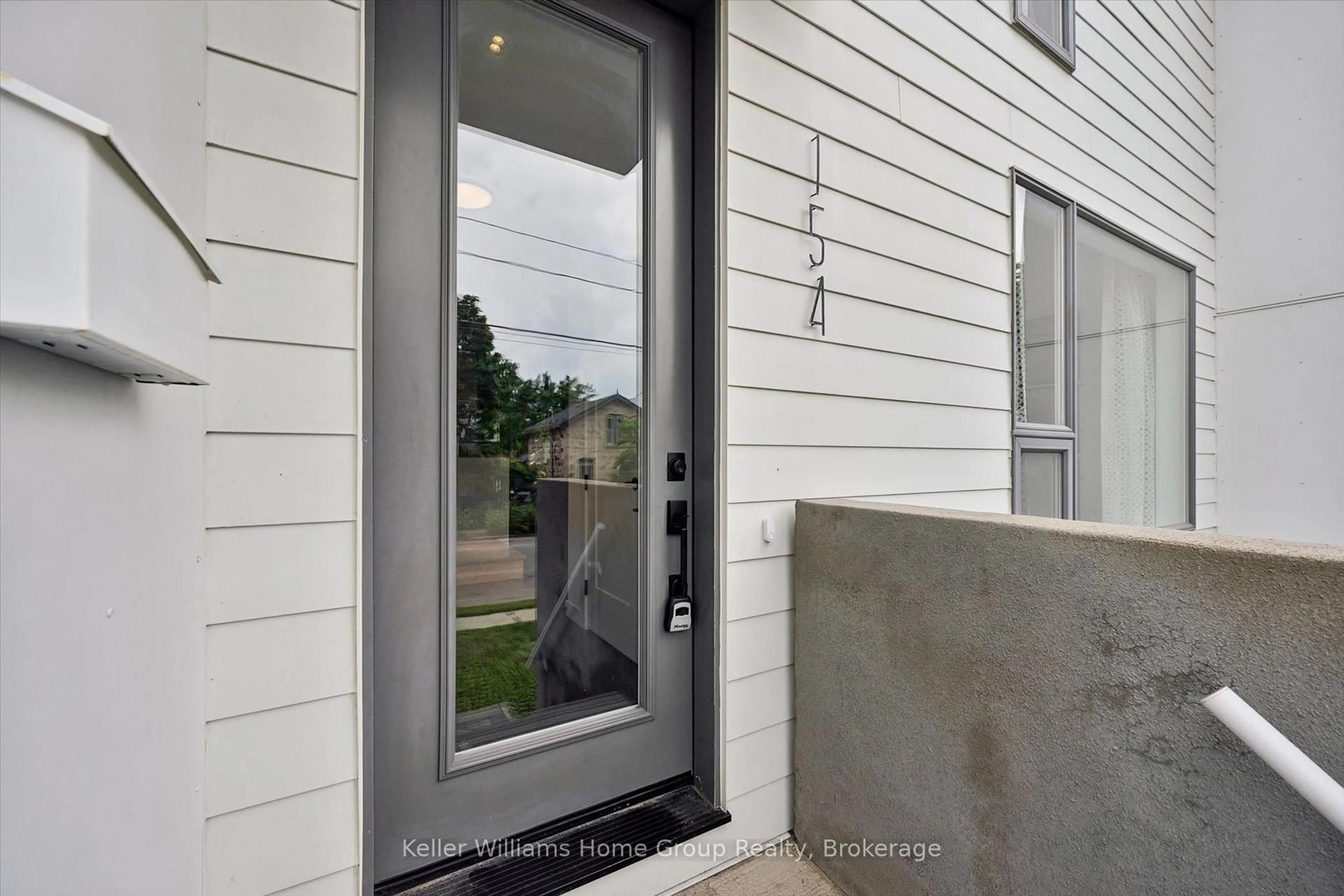 Unknown for 154 Ontario St, Guelph Ontario N1E 3B4