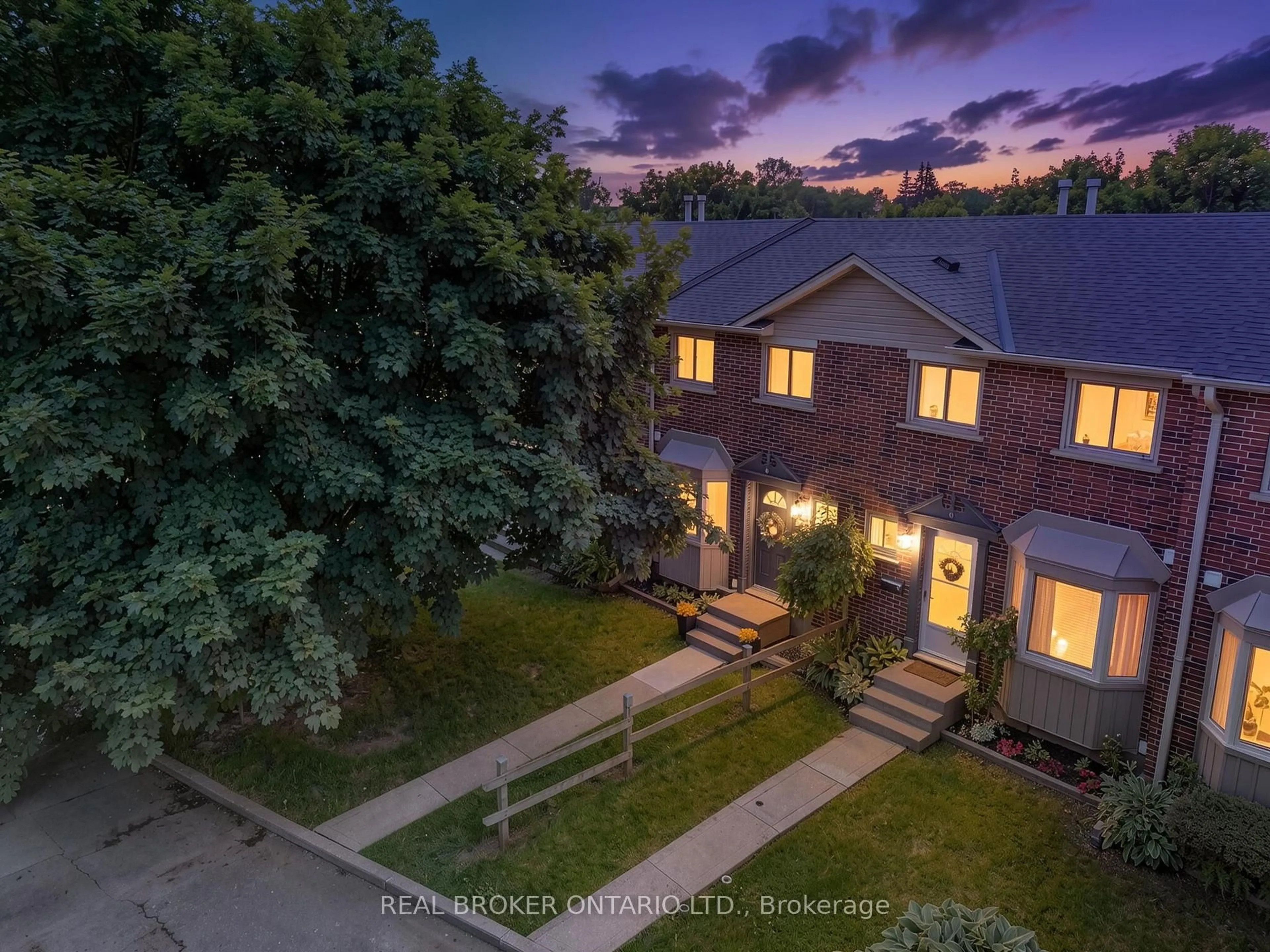 A pic from outside/outdoor area/front of a property/back of a property/a pic from drone, street for 149 Brantwood Park Rd #D, Brantford Ontario N3P 1X9