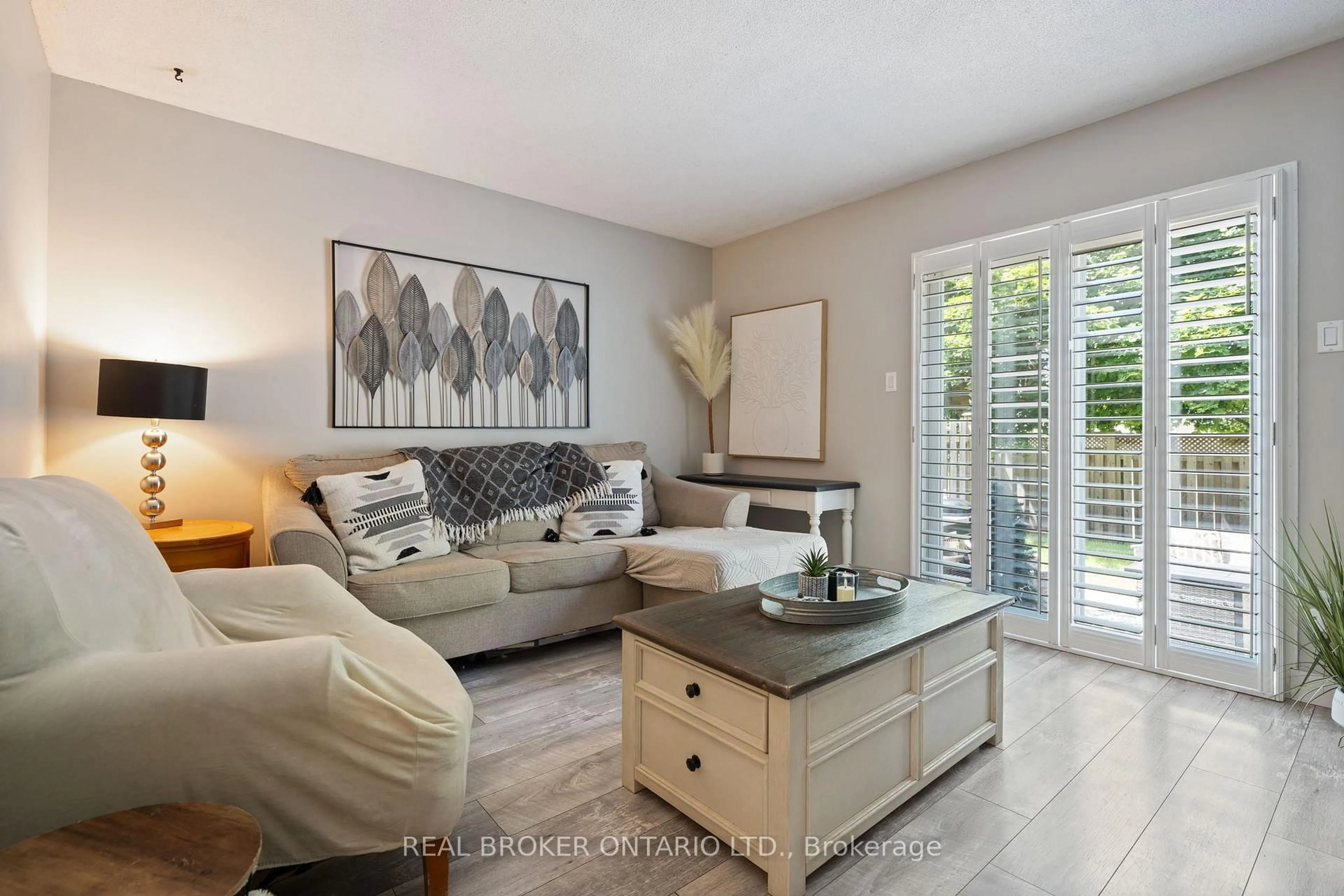 Living room with furniture, unknown for 149 Brantwood Park Rd #D, Brantford Ontario N3P 1X9