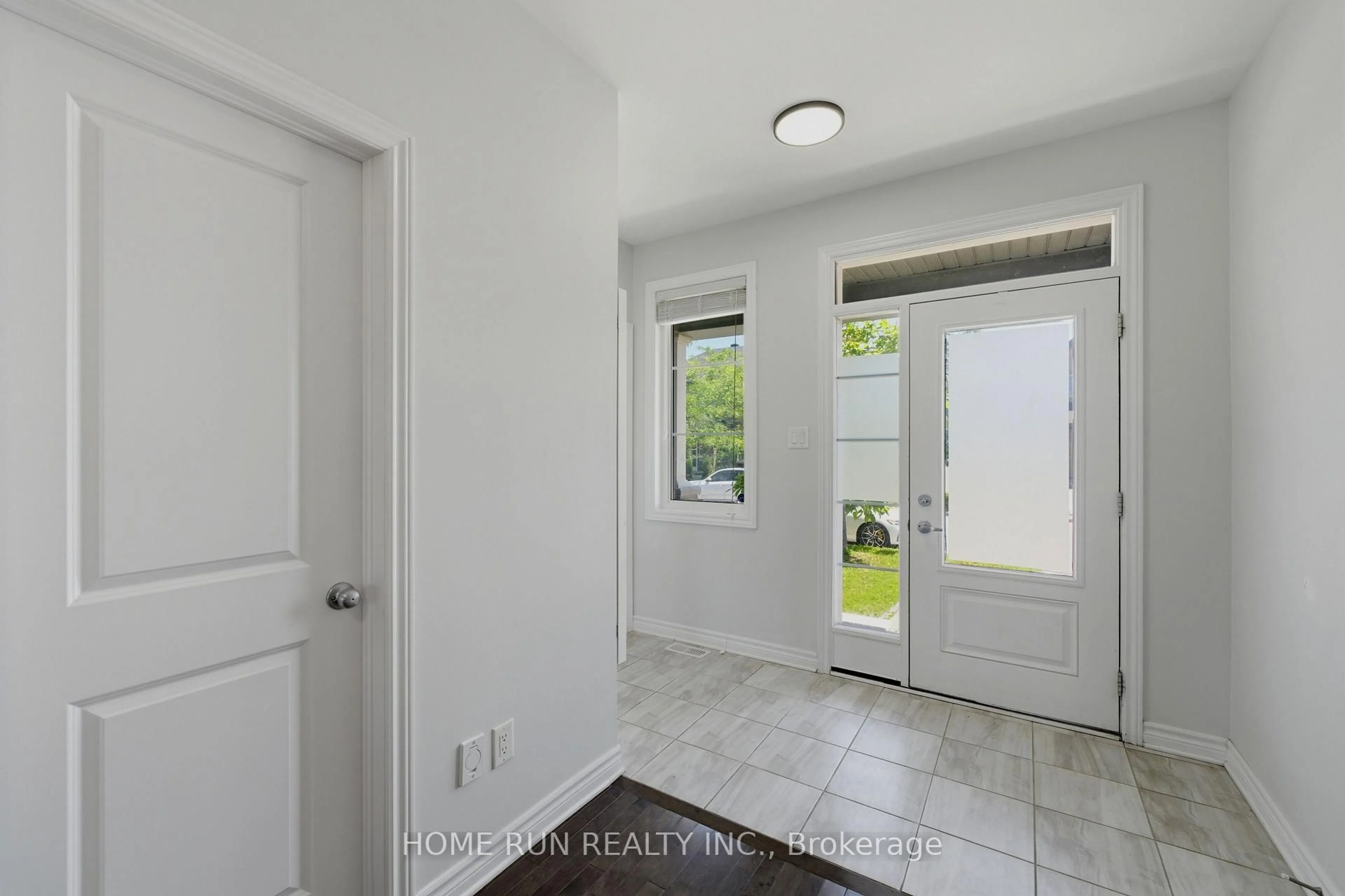 Indoor entryway for 42 CLONFADDA Terr, Ottawa Ontario K2J 6E9
