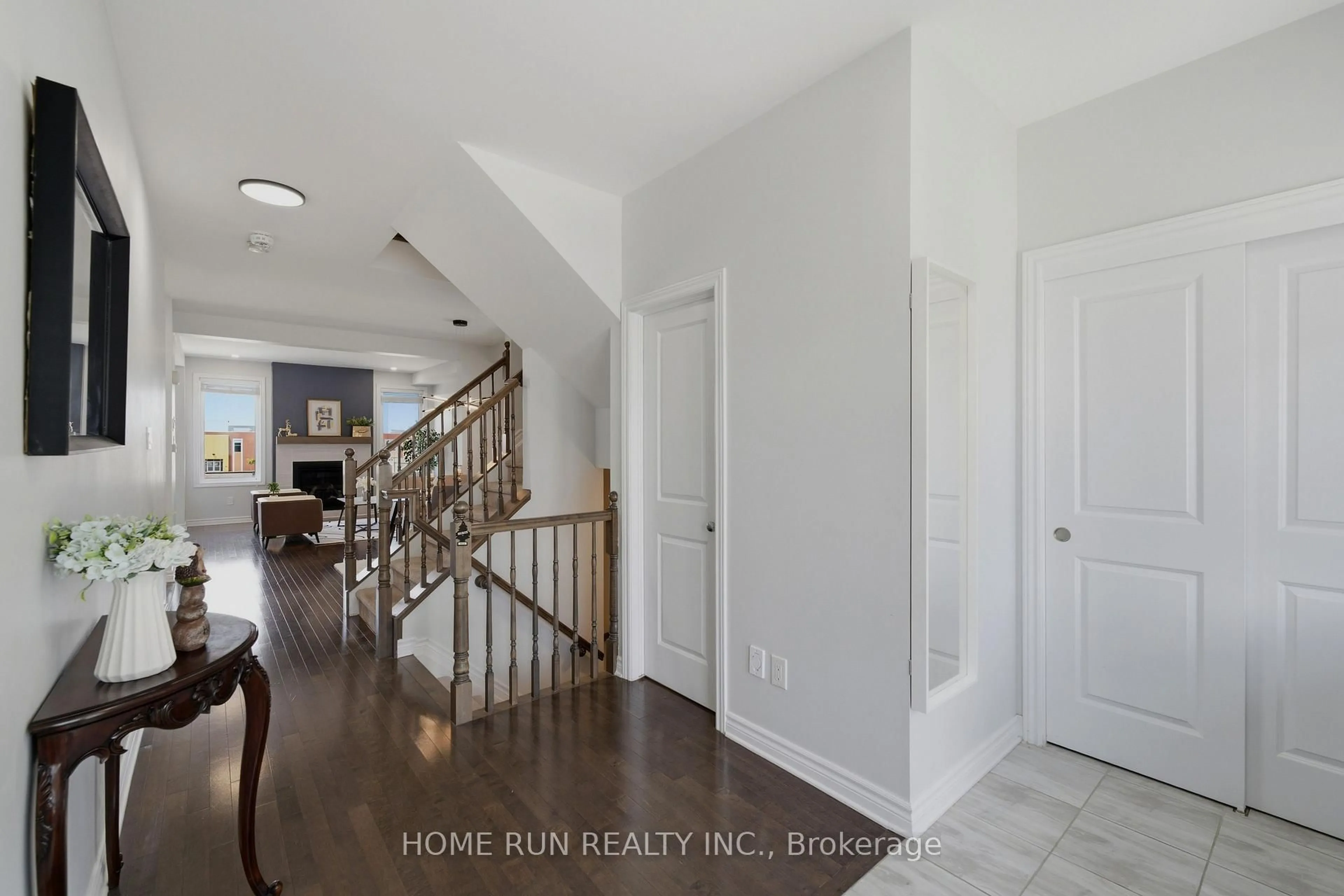 Indoor entryway for 42 CLONFADDA Terr, Ottawa Ontario K2J 6E9
