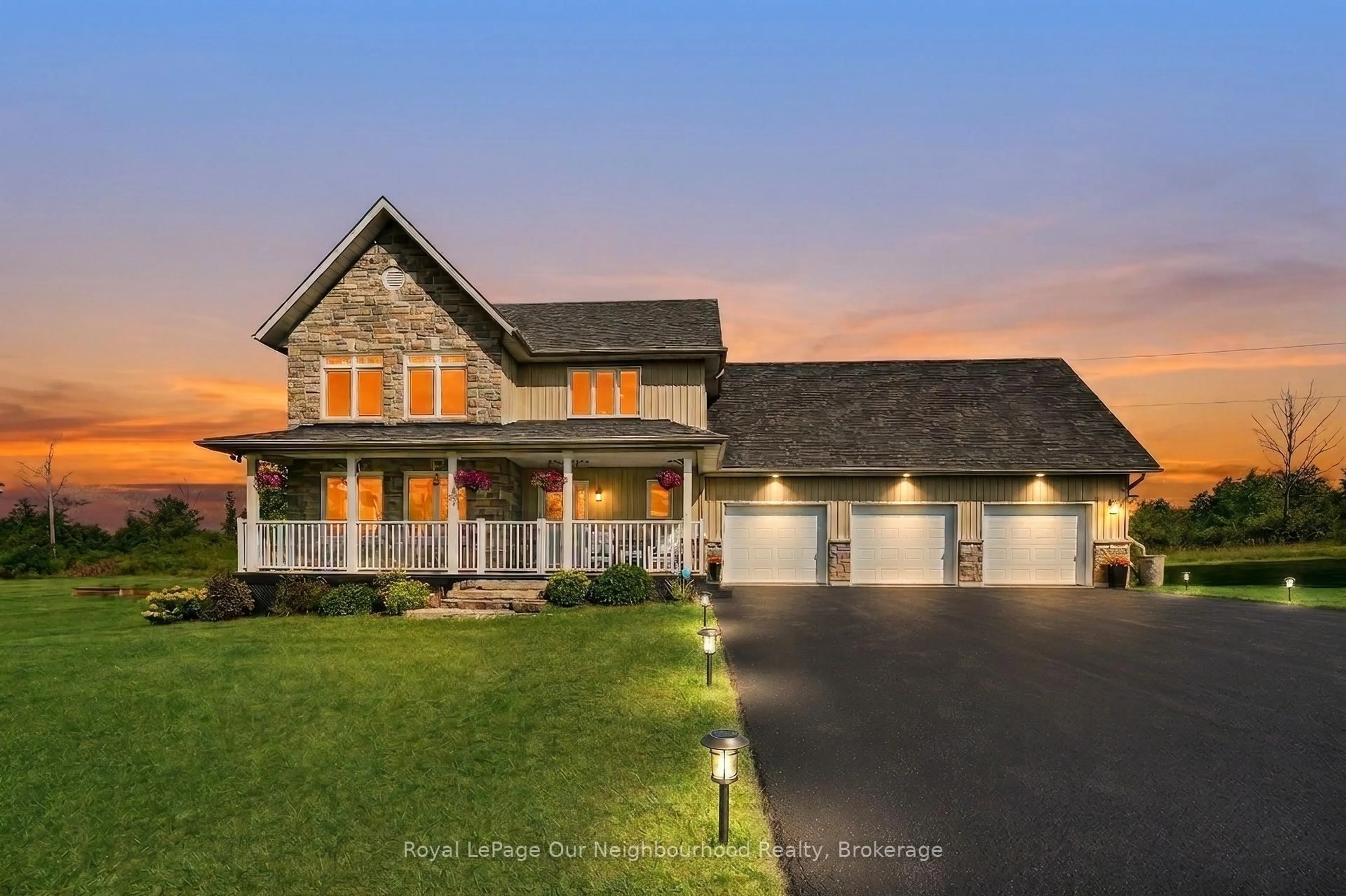 Home with vinyl exterior material, street for 2317 Hillview Dr, Cavan Monaghan Ontario L0A 1A0