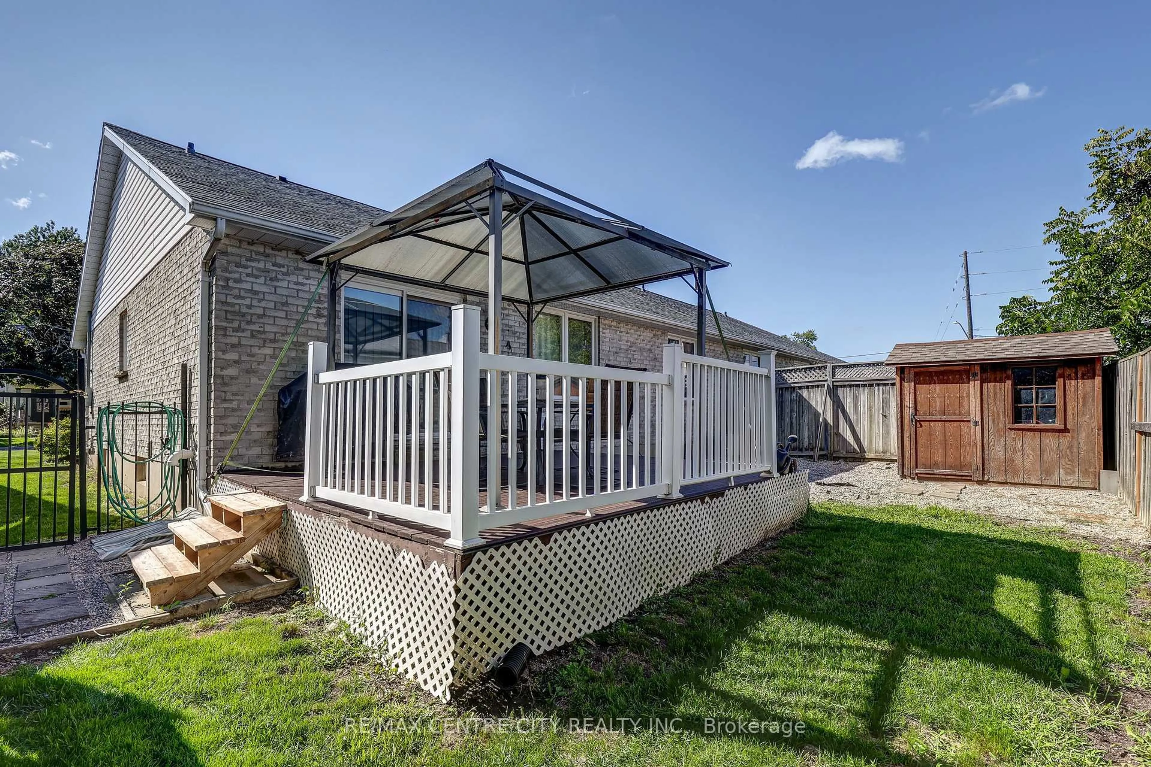 Patio, street for 12 Second Ave, St. Thomas Ontario N5R 6A2