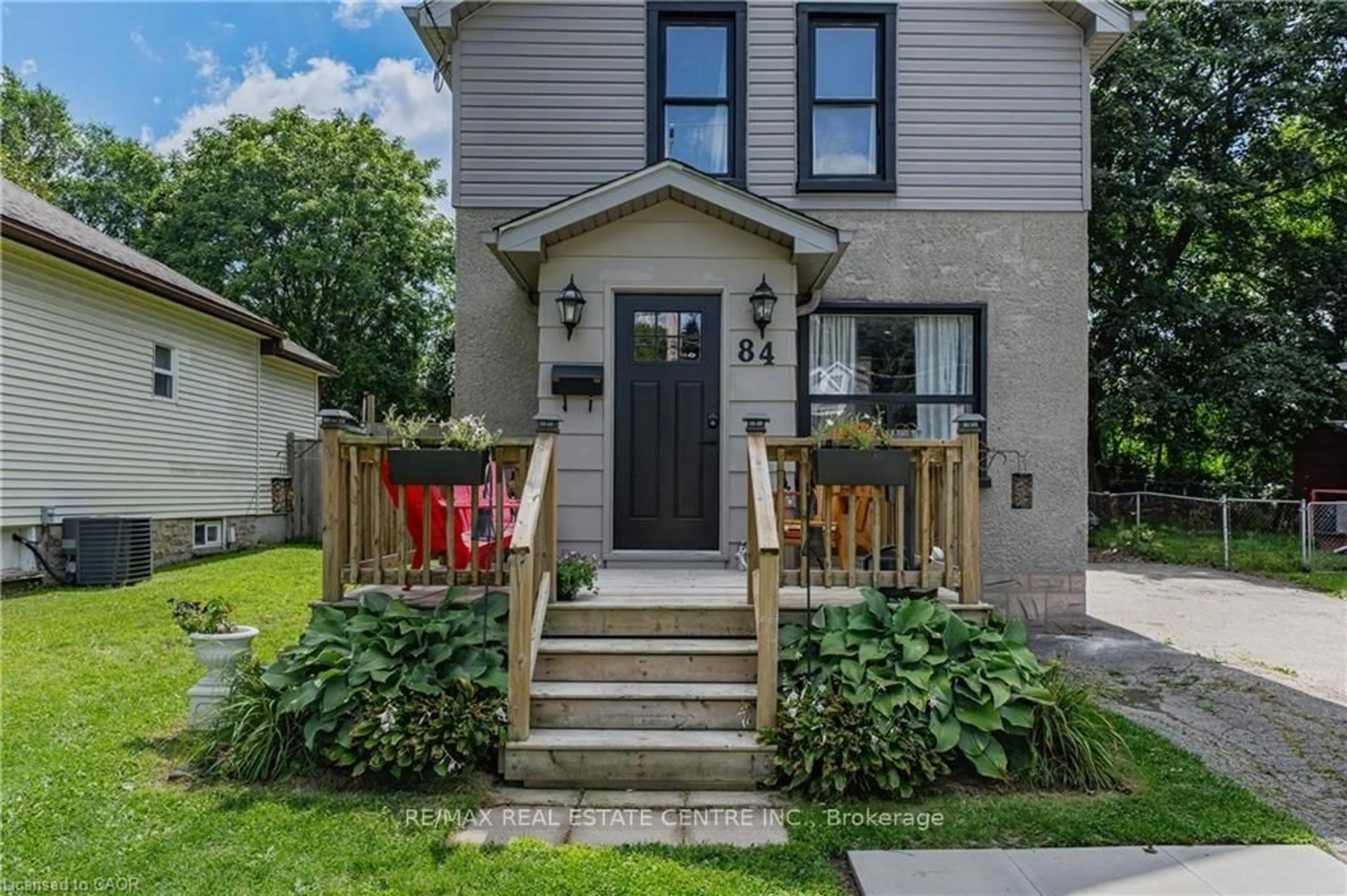 Home with brick exterior material, street for 84 Norfolk Ave, Cambridge Ontario N1R 3T9
