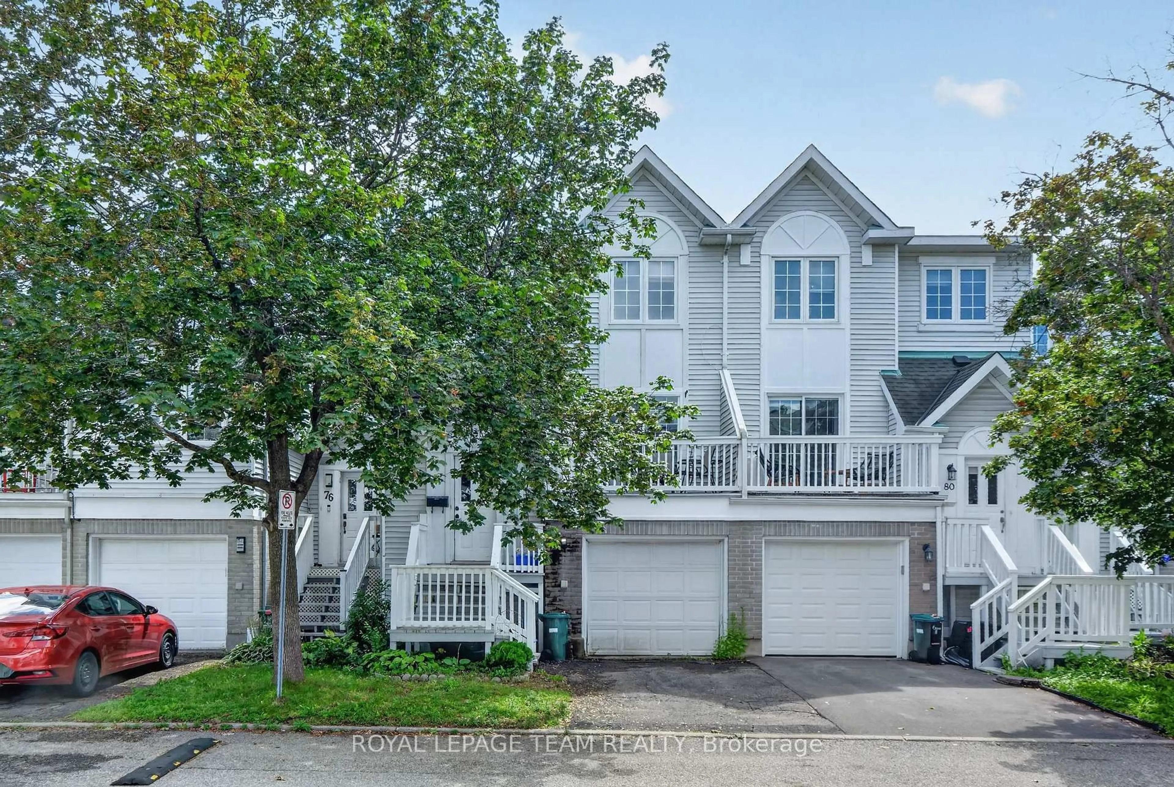 A pic from outside/outdoor area/front of a property/back of a property/a pic from drone, street for 78 Castlegreen Private #100, Ottawa Ontario K1T 3N3