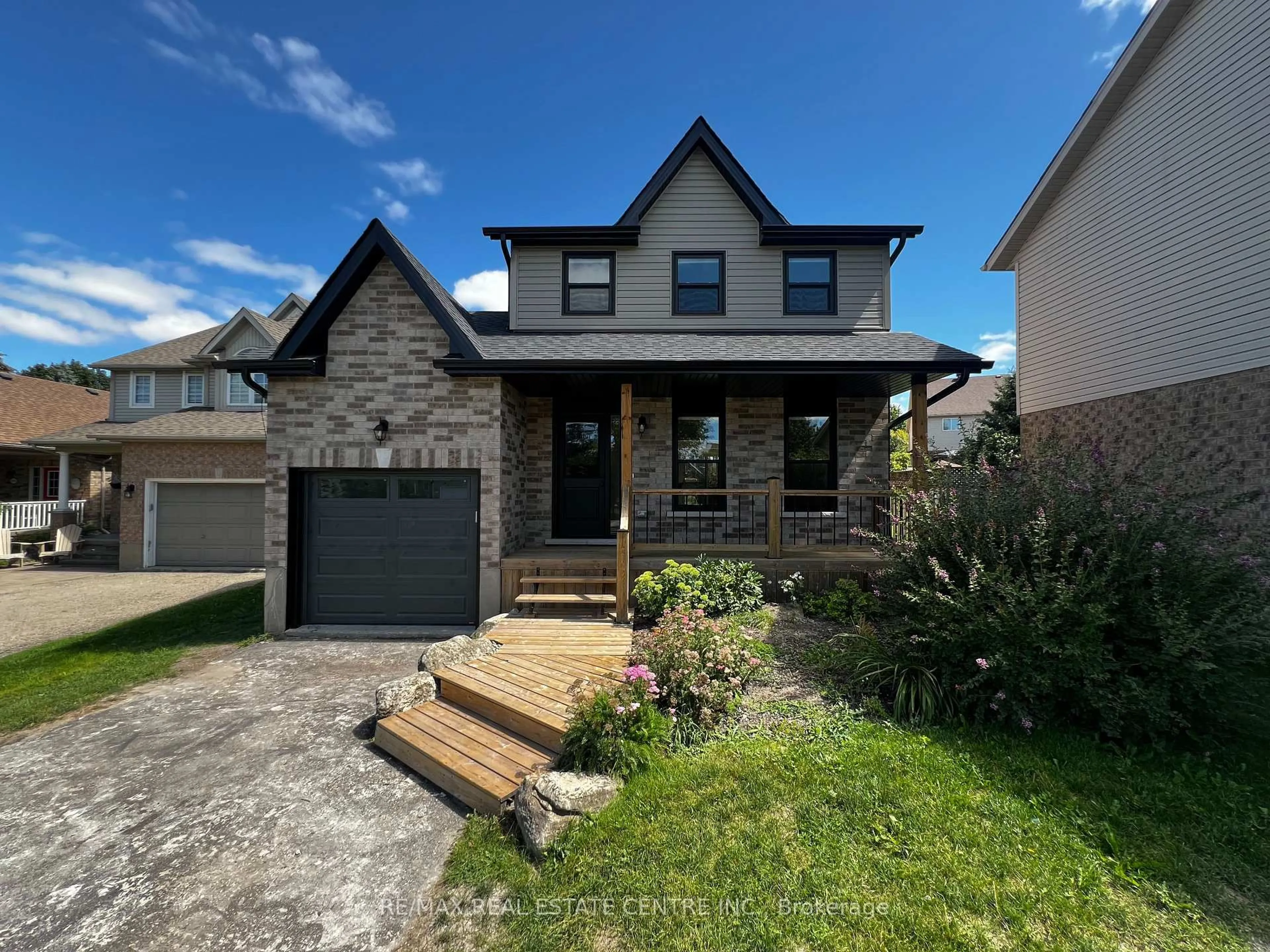 Home with brick exterior material, street for 716 Russel Crt, Shelburne Ontario L9V 3P4