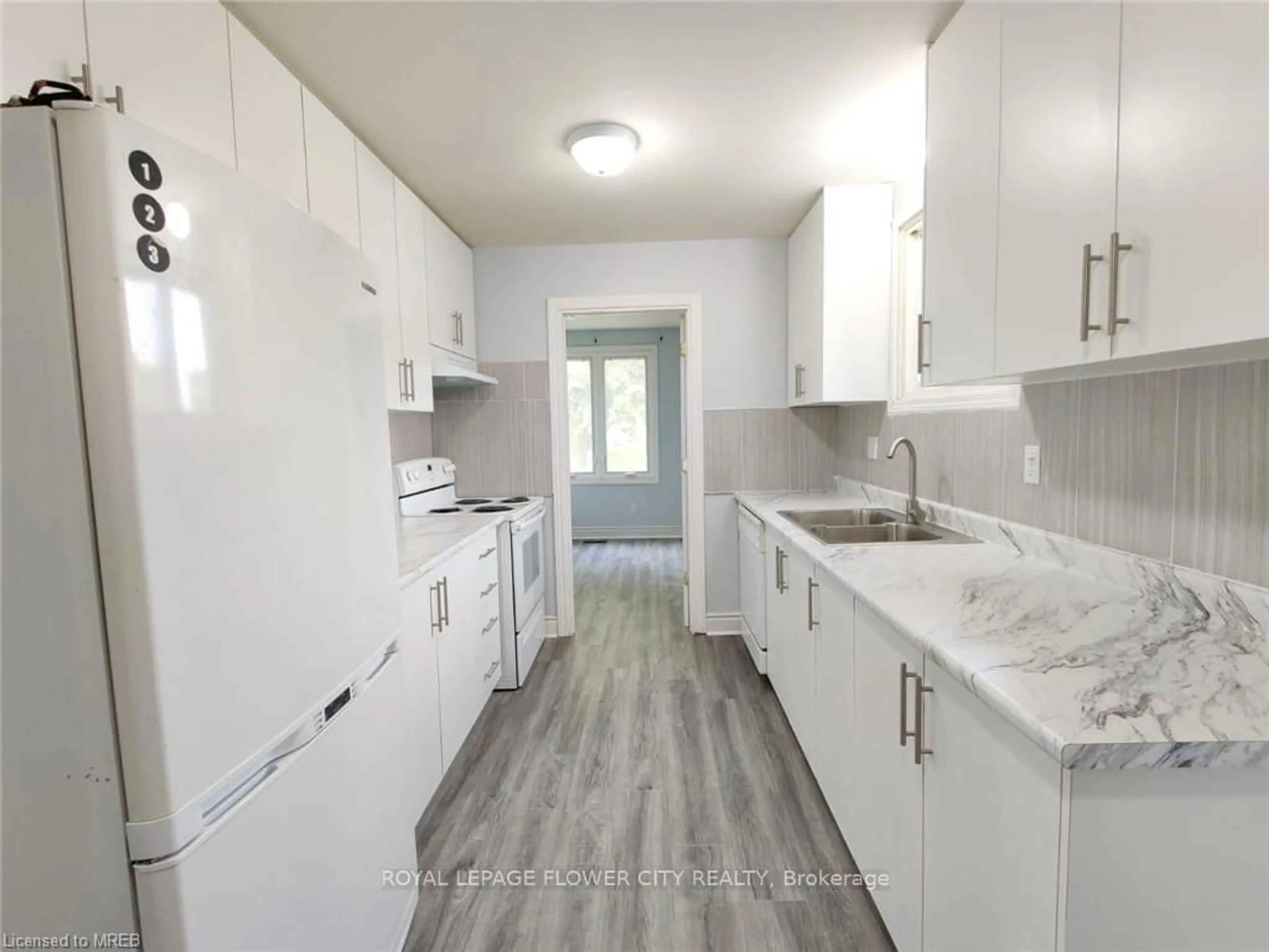 Unknown for 49 Mccrae Dr, Welland Ontario L3C 6C9