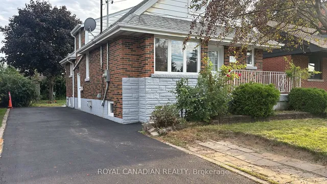 974 Queensdale Ave, Hamilton 2