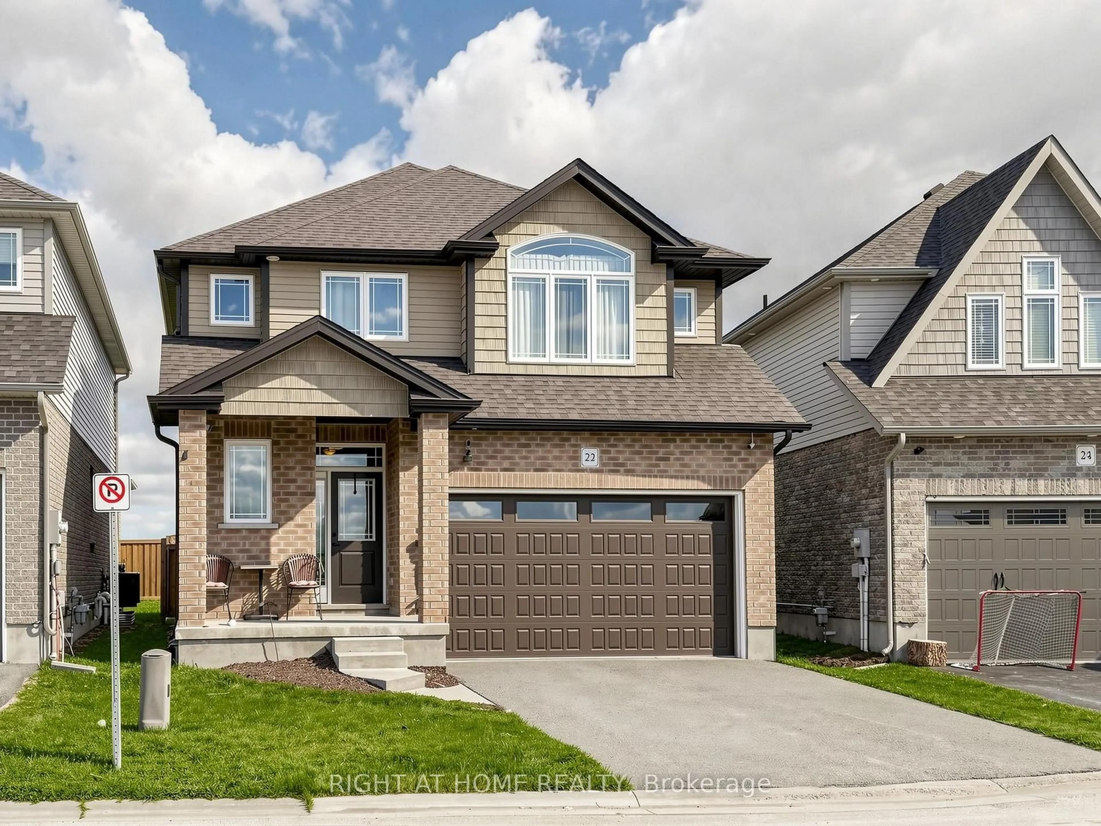 Home with brick exterior material, street for 22 Sparrow Cres, East Luther Grand Valley Ontario L9W 0R7