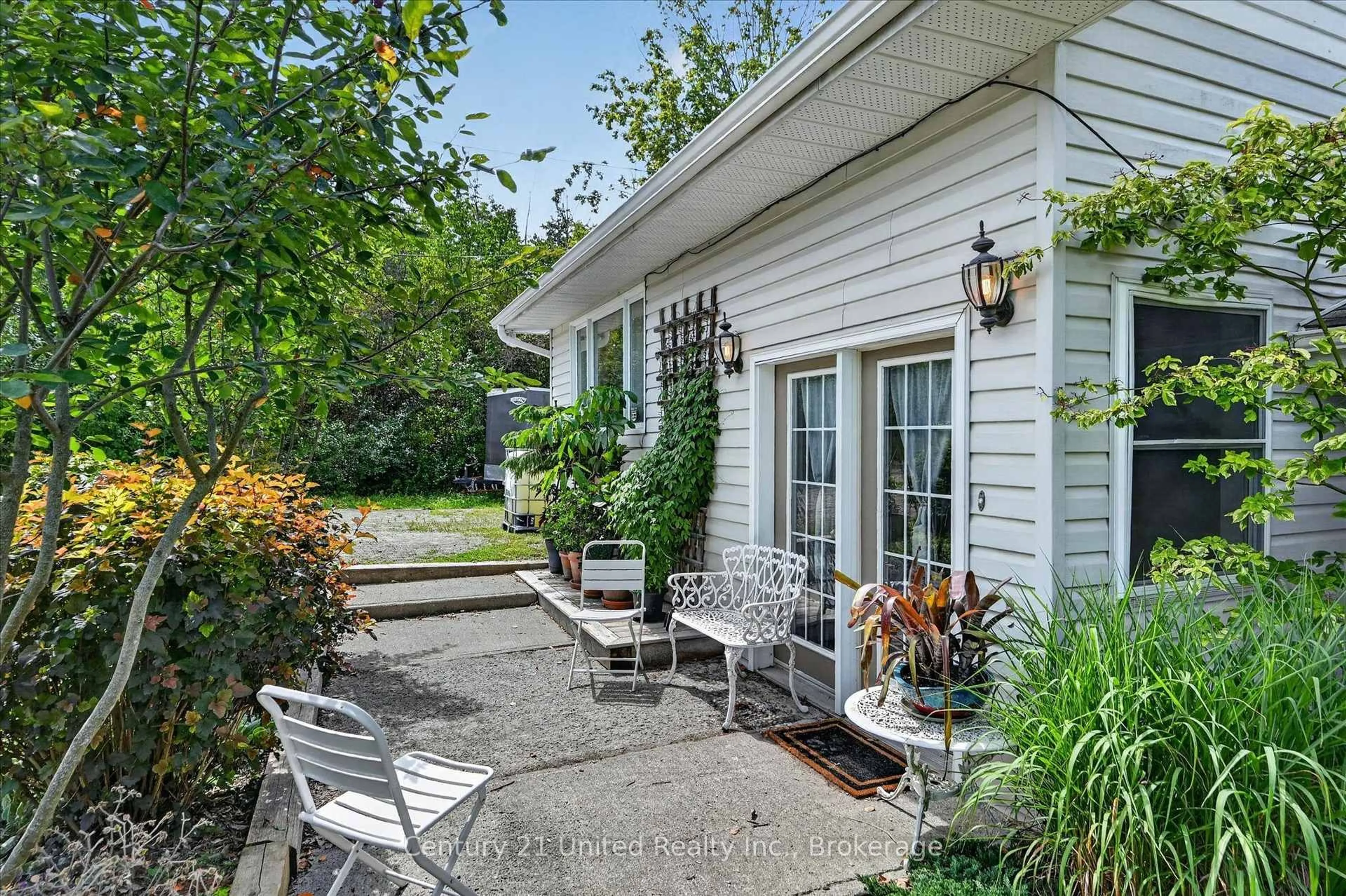 Patio, street for 2826 Television Rd, Douro-Dummer Ontario K9L 1G1