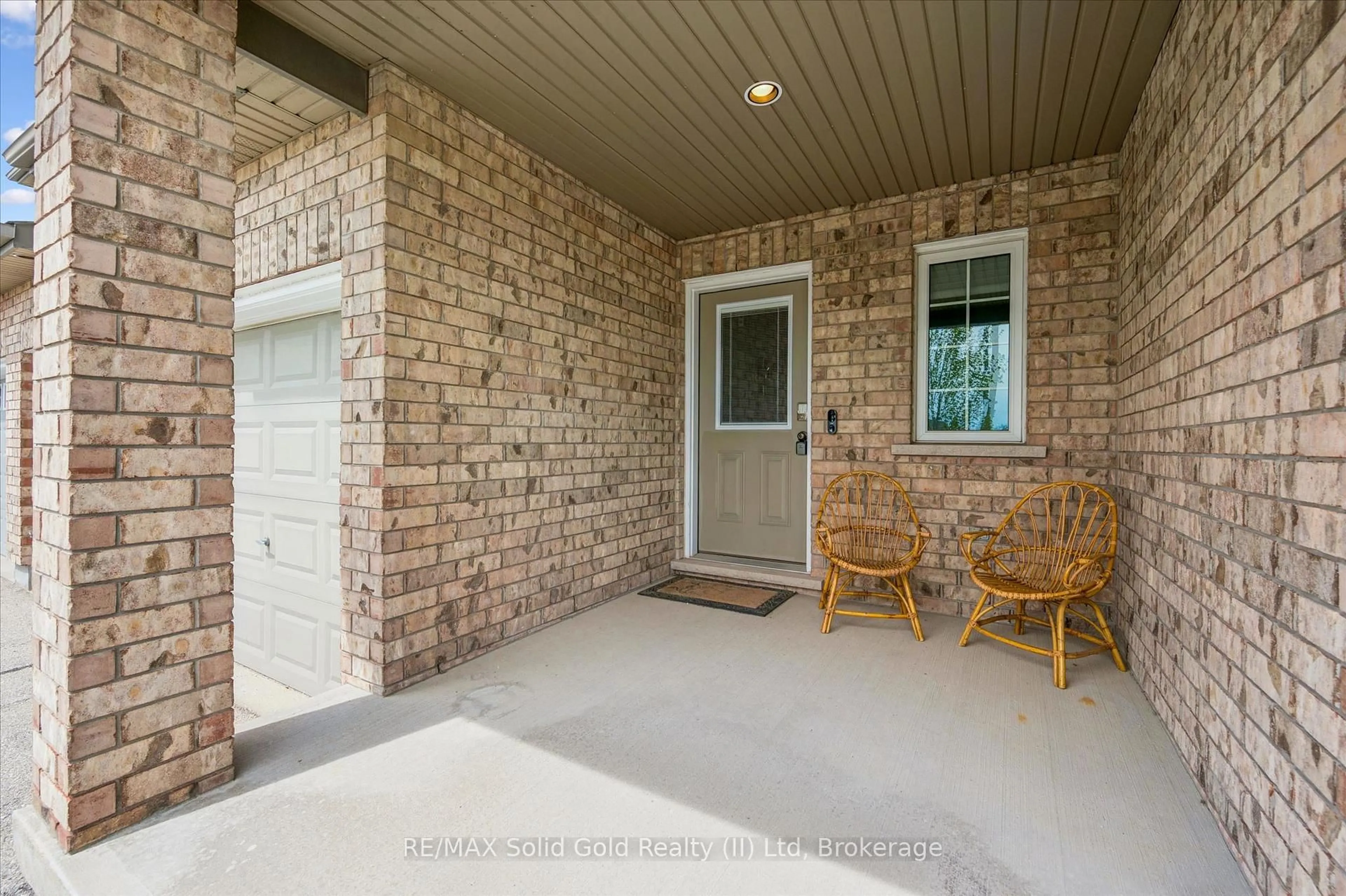 Patio, street for 31 Townsend Dr #70, Woolwich Ontario N0B 1M0