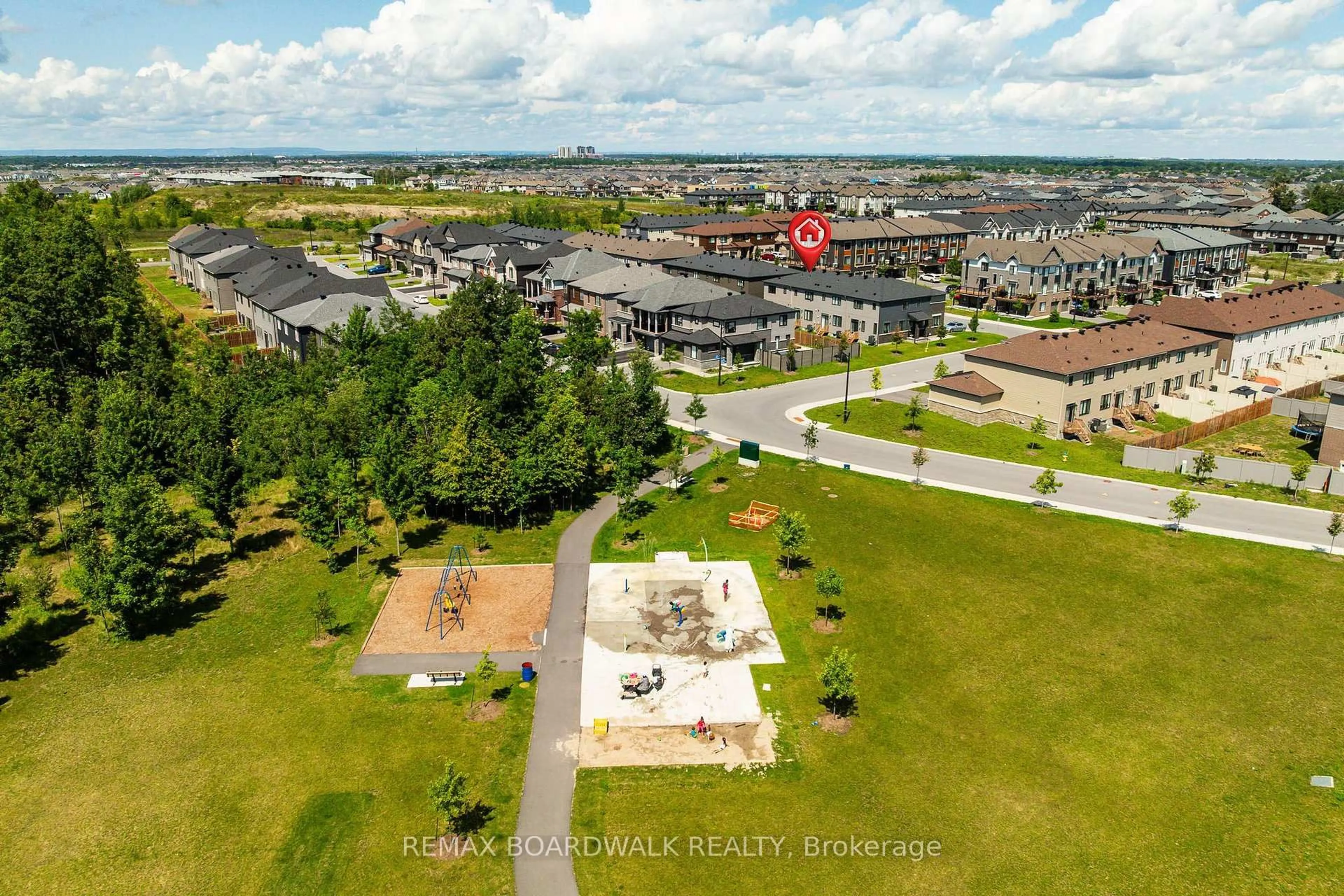 A pic from outside/outdoor area/front of a property/back of a property/a pic from drone, water/lake/river/ocean view for 262 TULLAGHAN Hts, Ottawa Ontario K2J 7C2