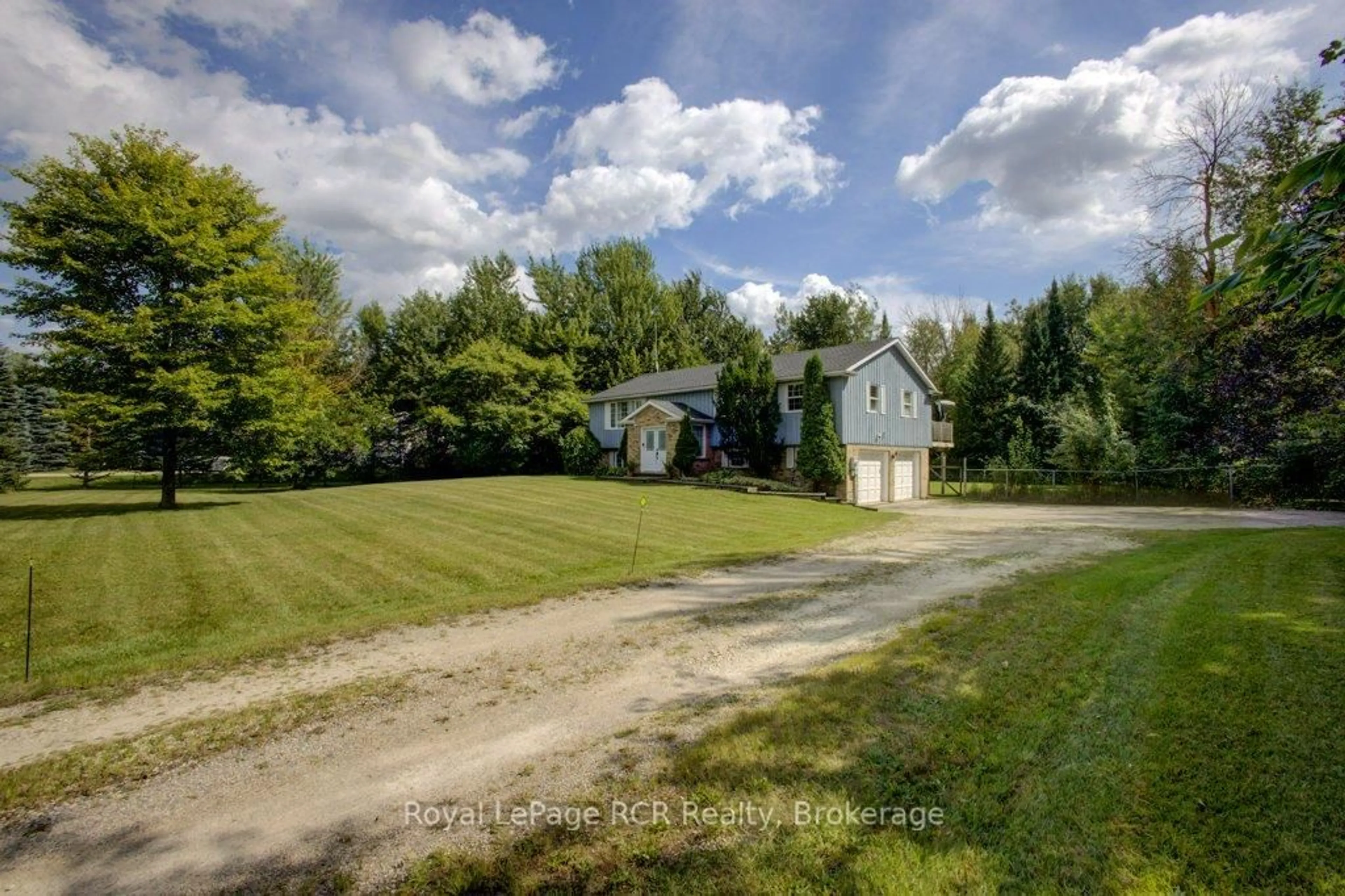 A pic from outside/outdoor area/front of a property/back of a property/a pic from drone, unknown for 7287 Wellington Rd 109, Mapleton Ontario N0G 2K0