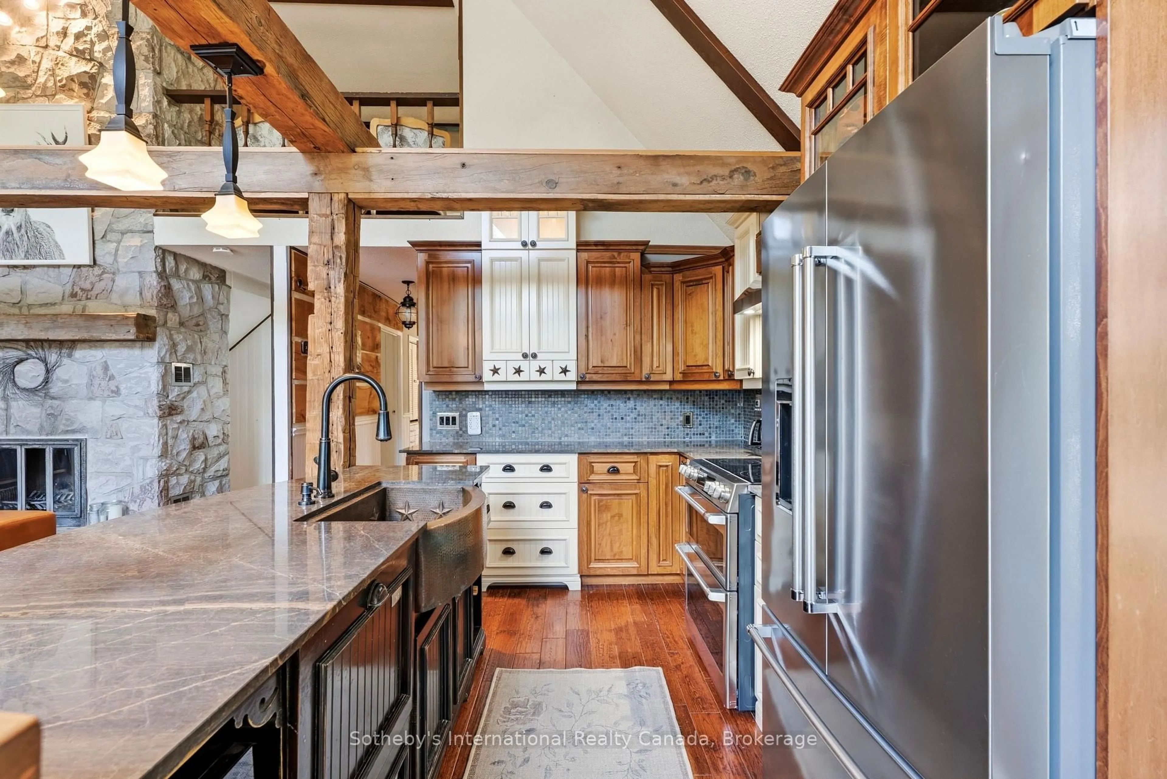 Rustic kitchen, unknown for 132 Douglas Dr, Bracebridge Ontario P1L 1W8