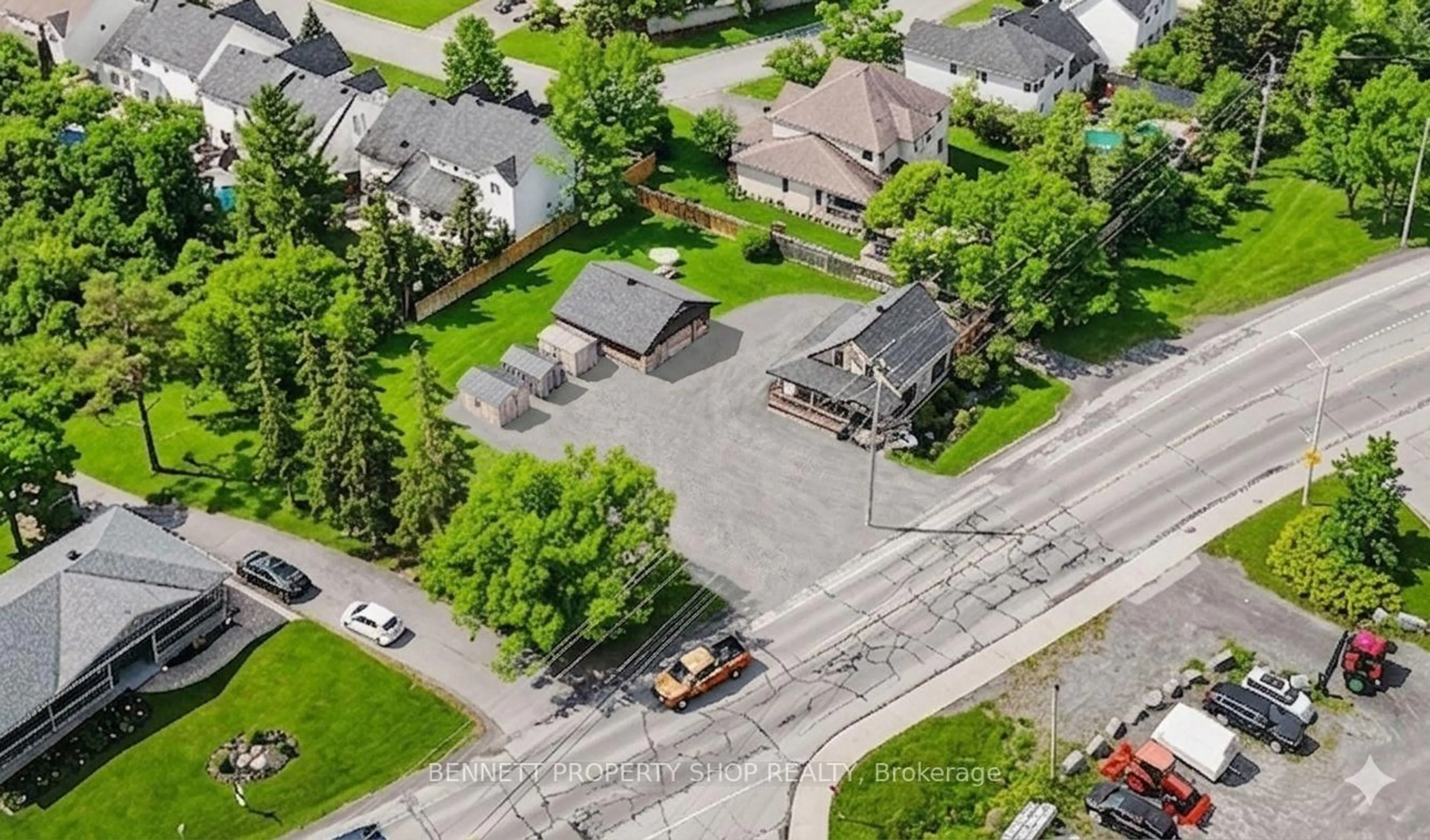 A pic from outside/outdoor area/front of a property/back of a property/a pic from drone, street for 1194-1200 Carp Rd, Ottawa Ontario K2S 1B9