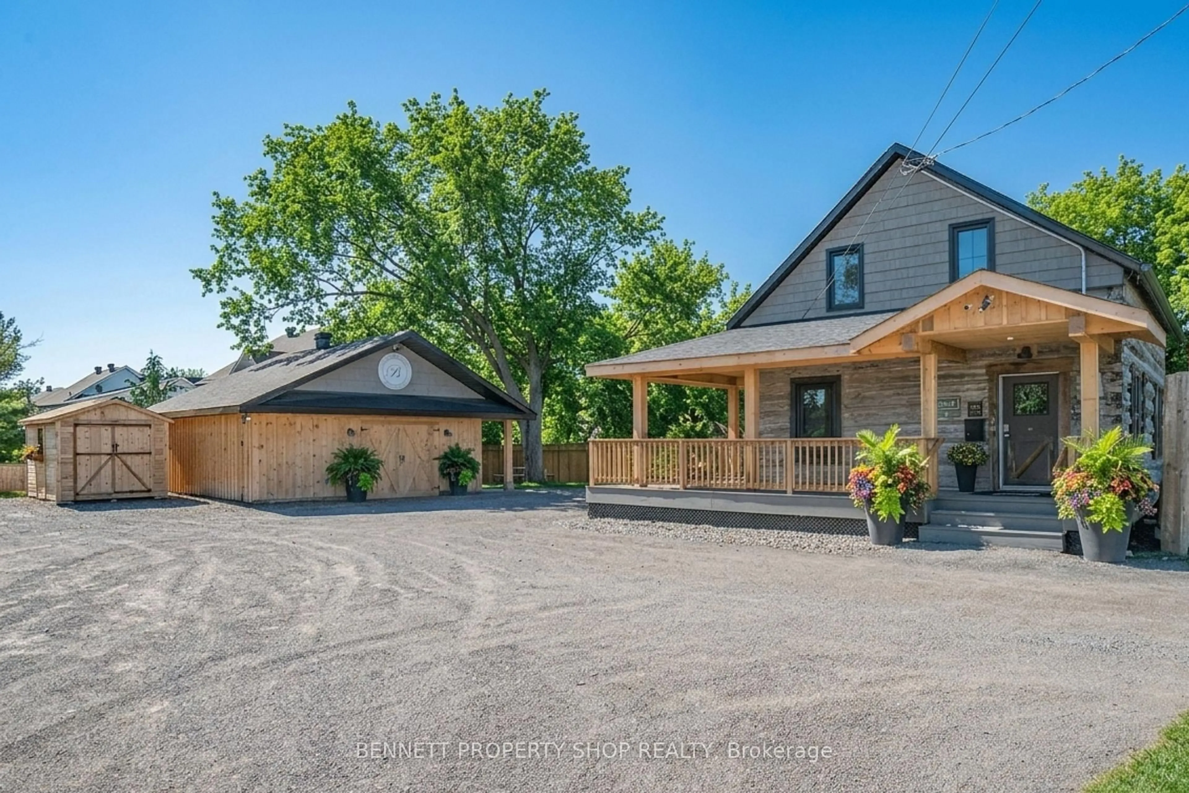 A pic from outside/outdoor area/front of a property/back of a property/a pic from drone, street for 1194-1200 Carp Rd, Ottawa Ontario K2S 1B9