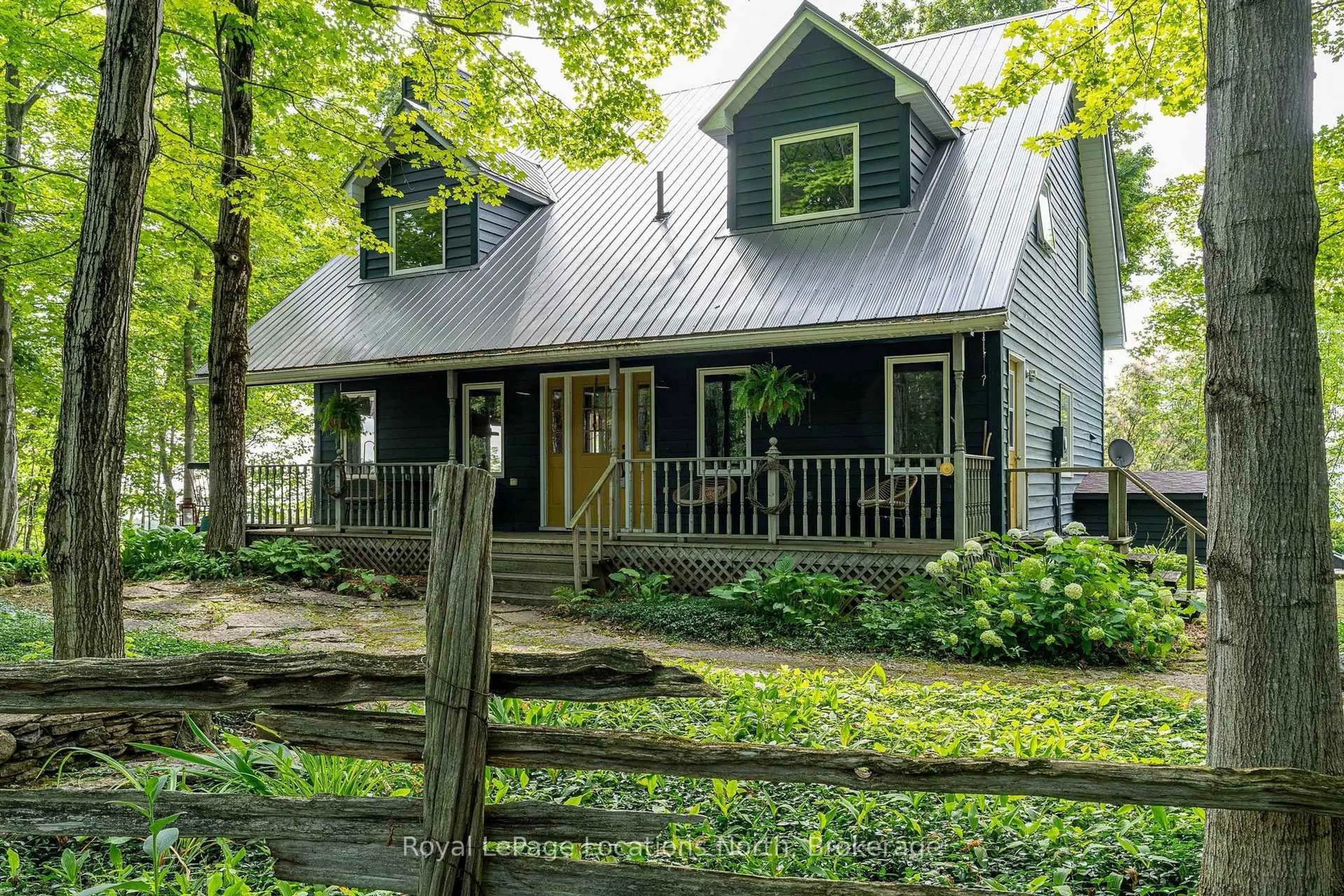 Home with vinyl exterior material, street for 265482 25th Side Rd, Meaford Ontario N4L 1W5
