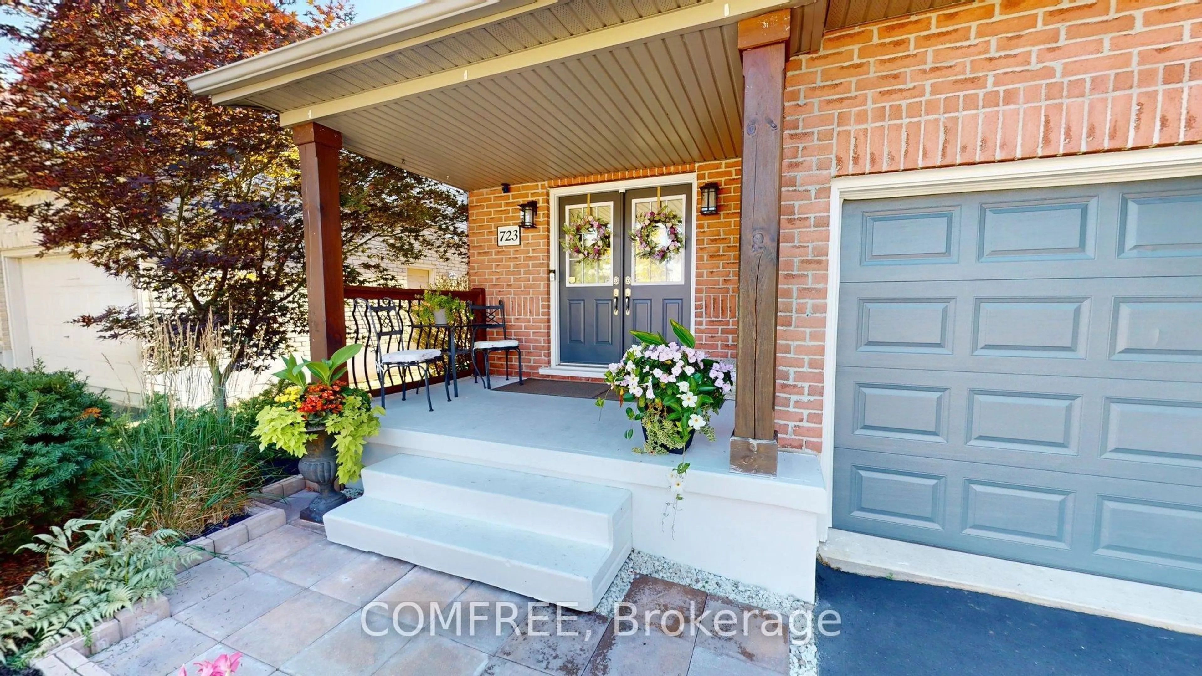 Home with brick exterior material, street for 723 Munich Circ, Waterloo Ontario N2V 2N6