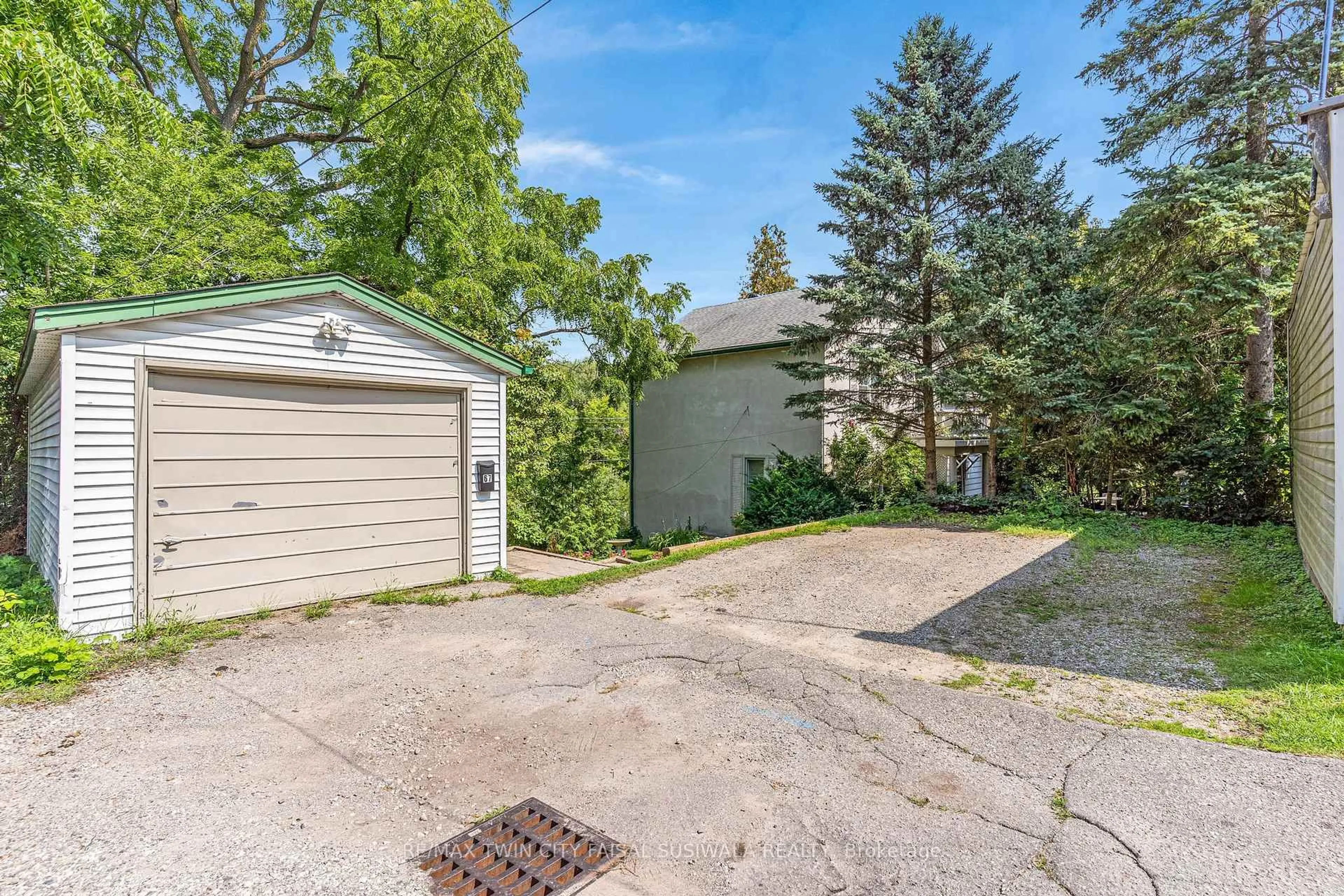 Unknown for 67 Queen St, Cambridge Ontario N3C 1G2