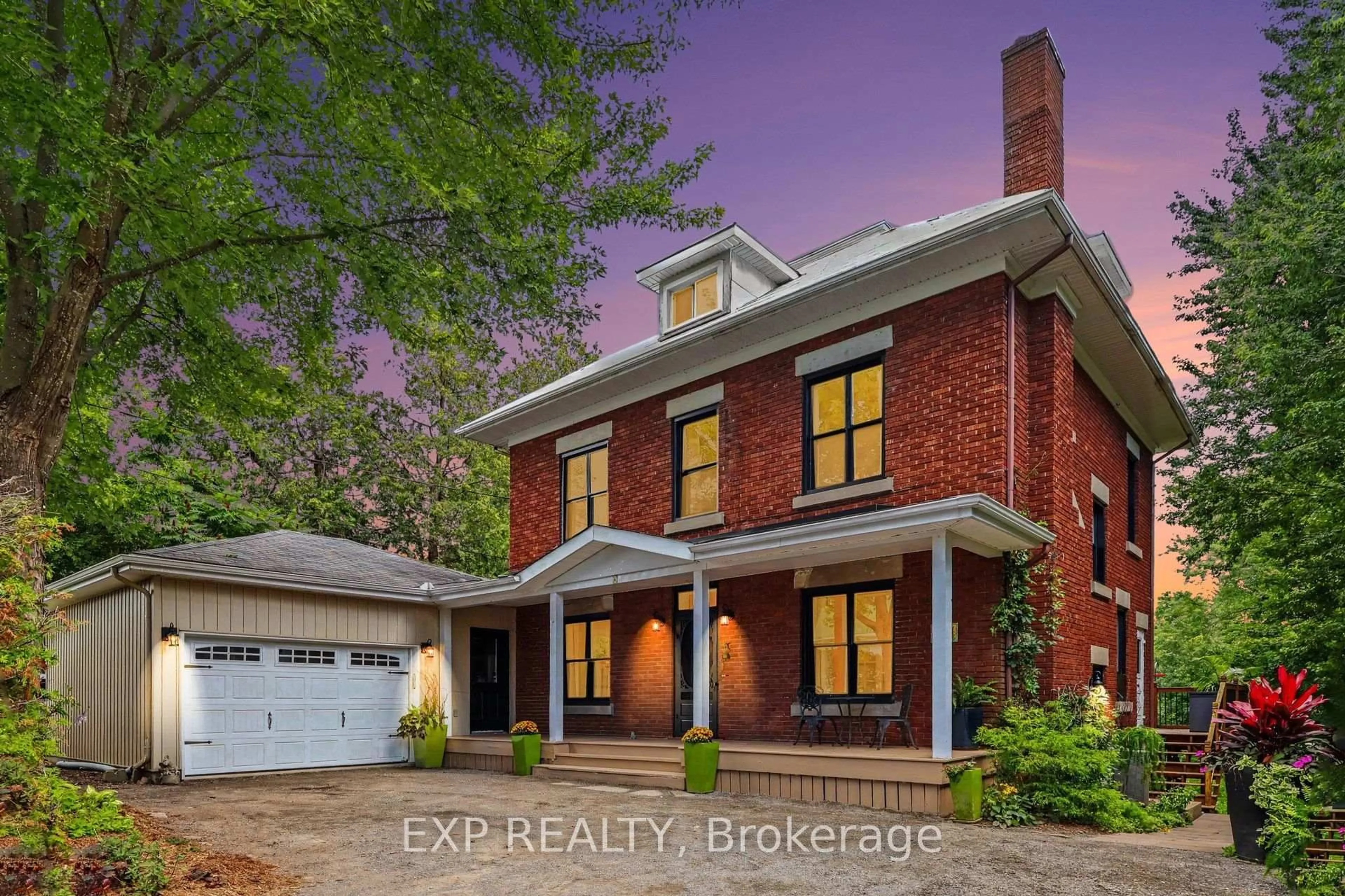Home with brick exterior material, building for 77 Mill St, Russell Ontario K4R 1E1