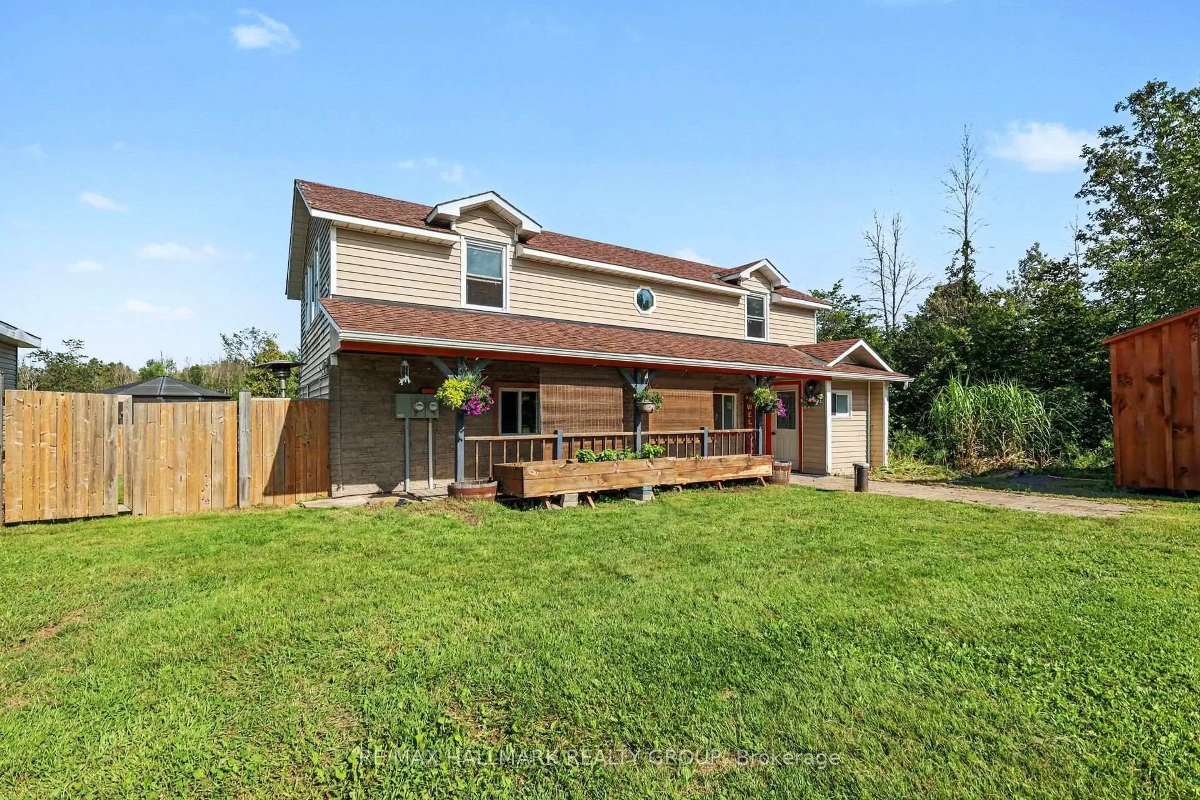 A pic from outside/outdoor area/front of a property/back of a property/a pic from drone, unknown for 8784 15 Highway, Beckwith Ontario K7C 4M1