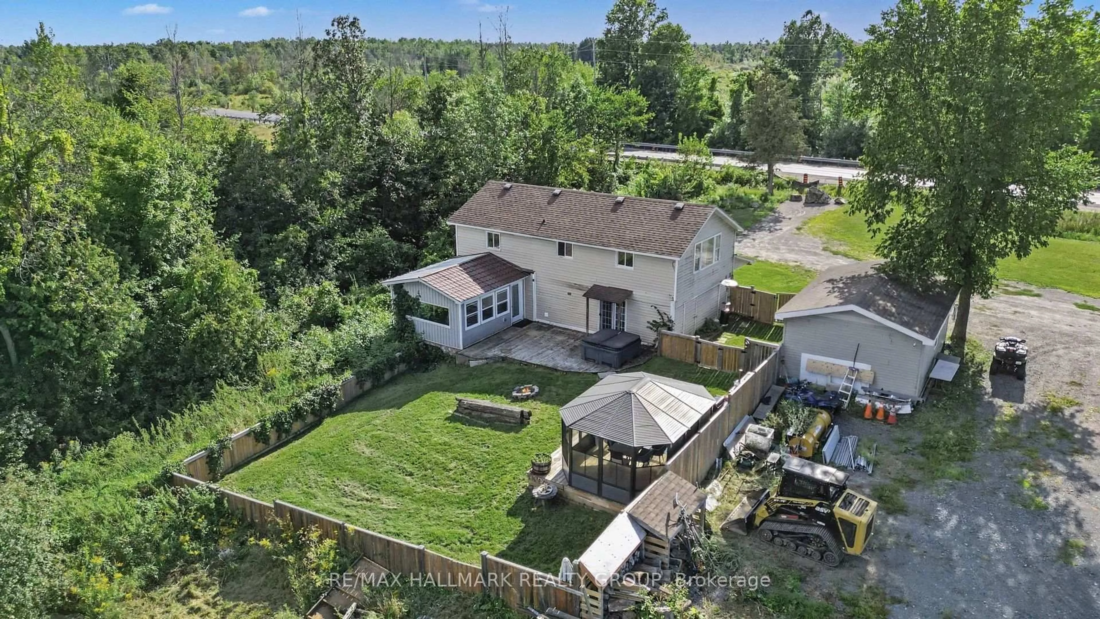 A pic from outside/outdoor area/front of a property/back of a property/a pic from drone, unknown for 8784 15 Highway, Beckwith Ontario K7C 4M1
