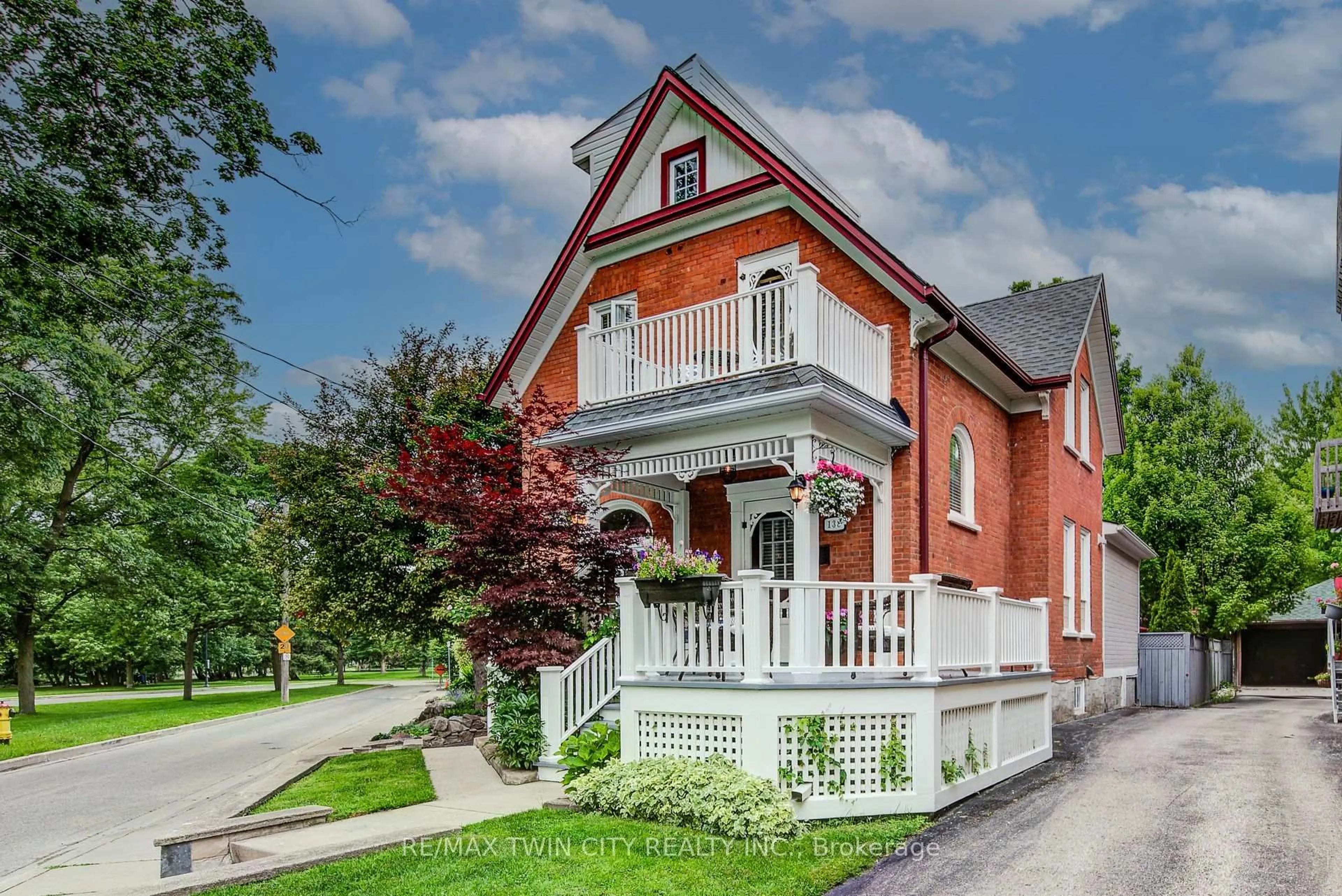Home with brick exterior material, street for 138 Water St, Kitchener Ontario N2G 1Z5