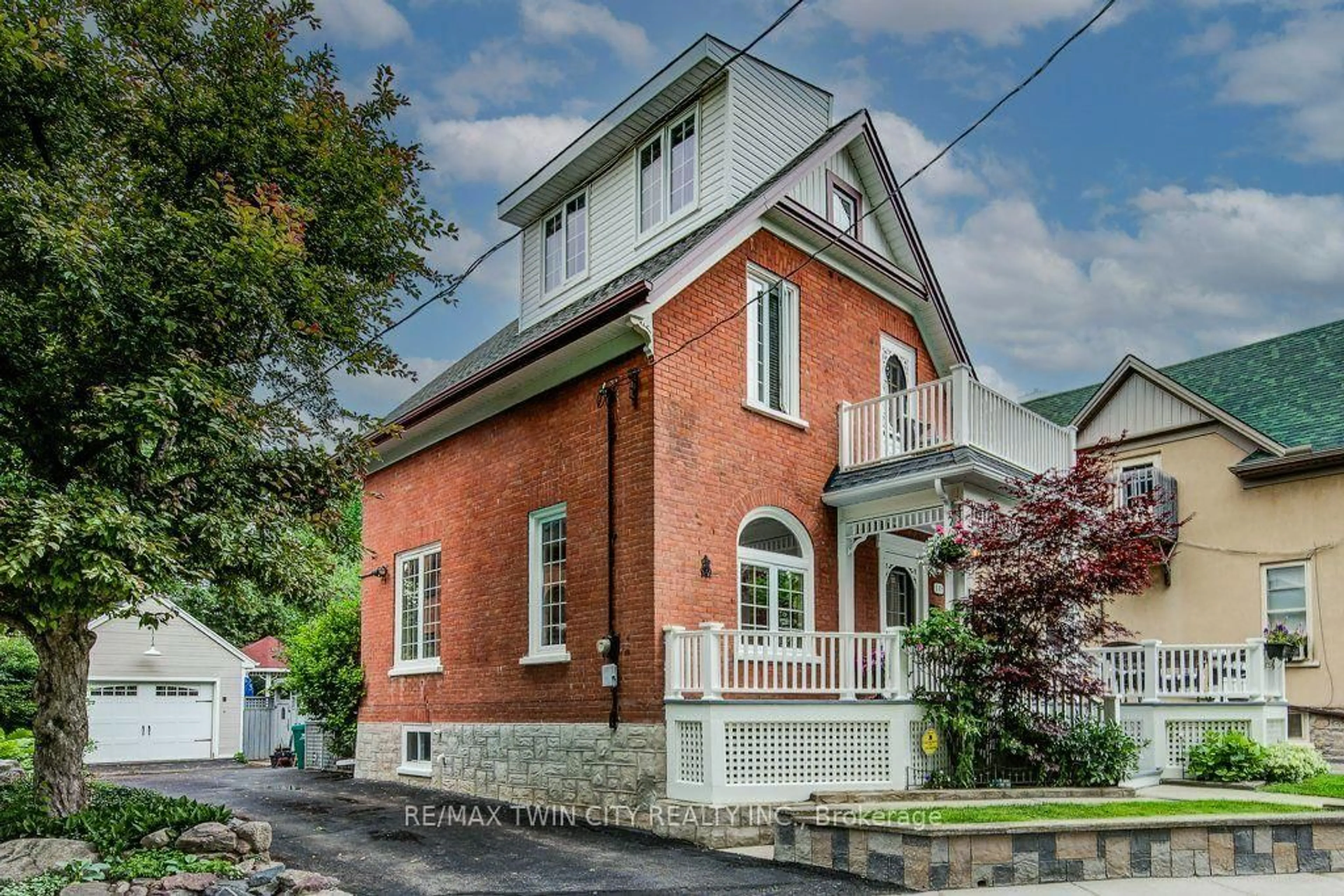 Home with brick exterior material, street for 138 Water St, Kitchener Ontario N2G 1Z5