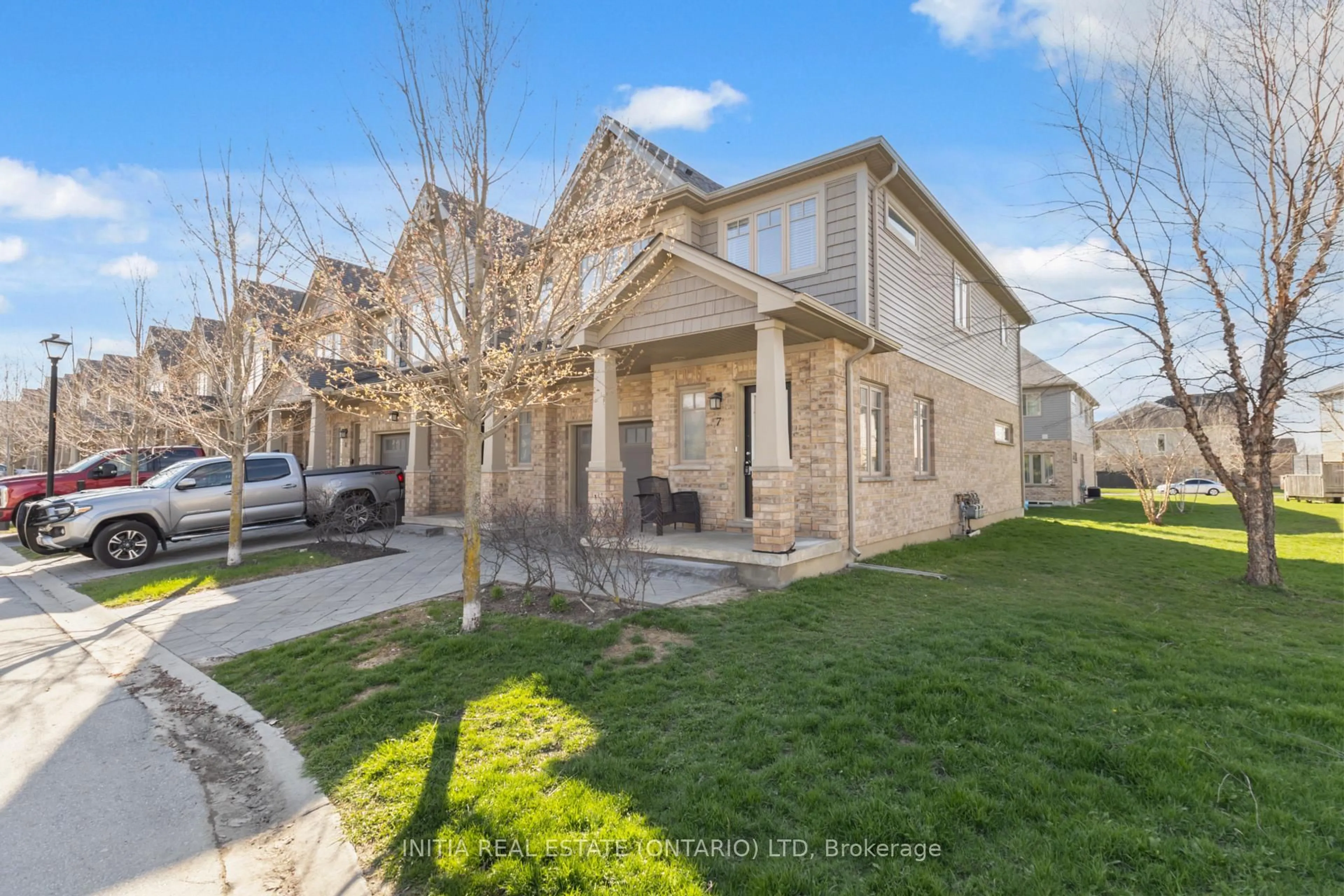 A pic from outside/outdoor area/front of a property/back of a property/a pic from drone, street for 1924 CEDARHOLLOW Blvd #7, London North Ontario N5X 0K3