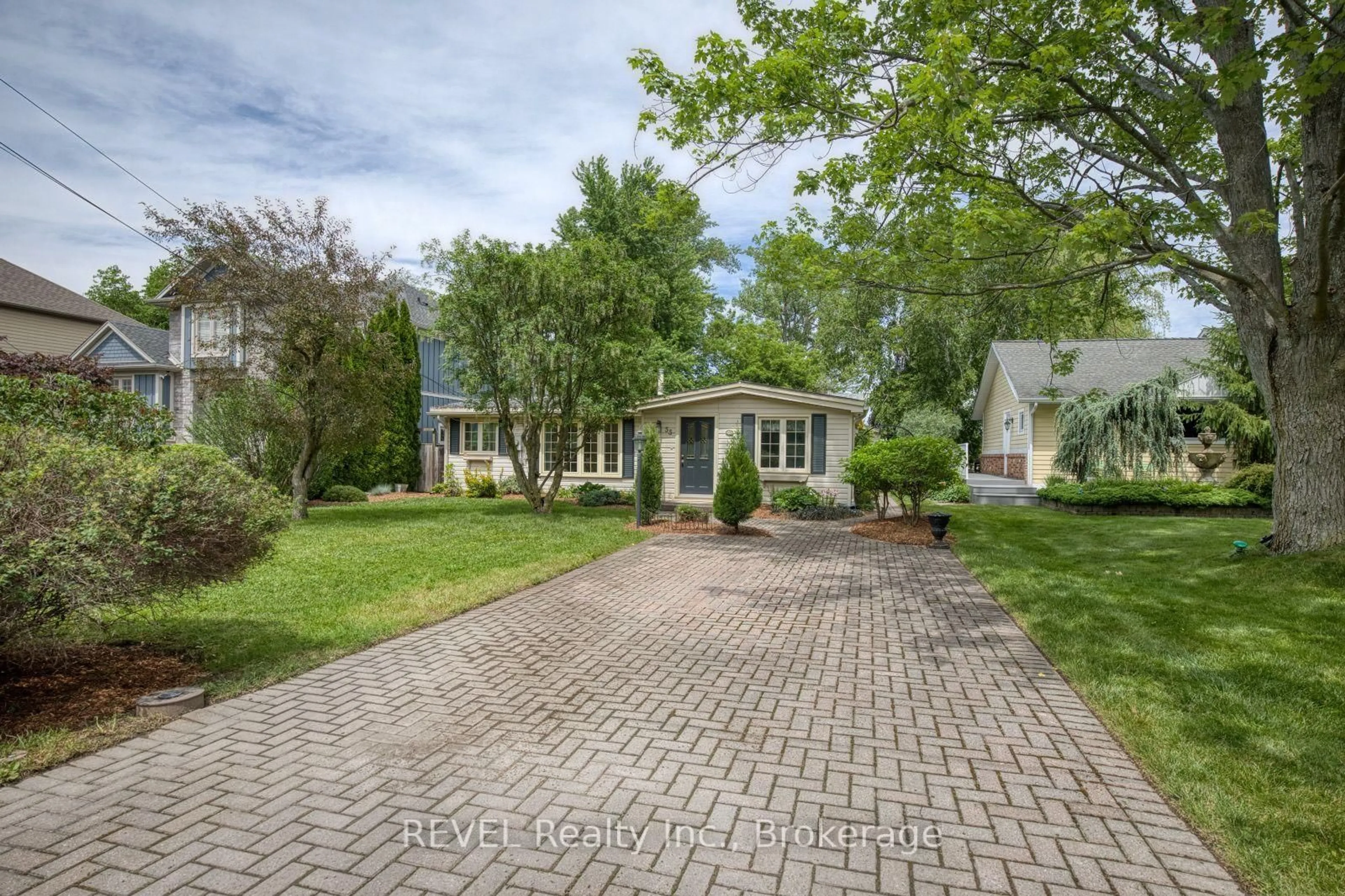 Unknown for 55 Delater St, Niagara-on-the-Lake Ontario L0S 1J0