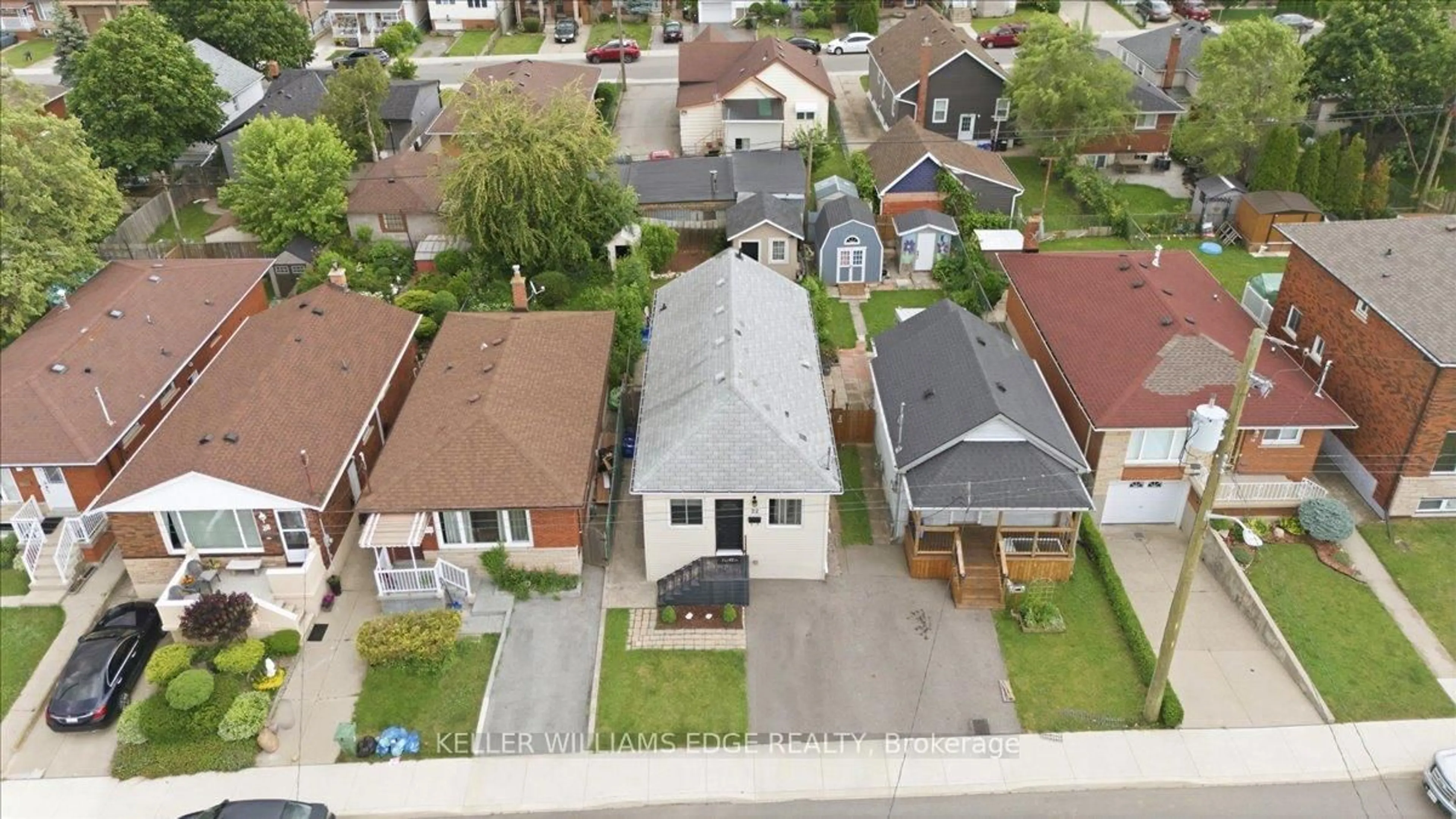 A pic from outside/outdoor area/front of a property/back of a property/a pic from drone, street for 22 Delena Ave, Hamilton Ontario L8H 6B4