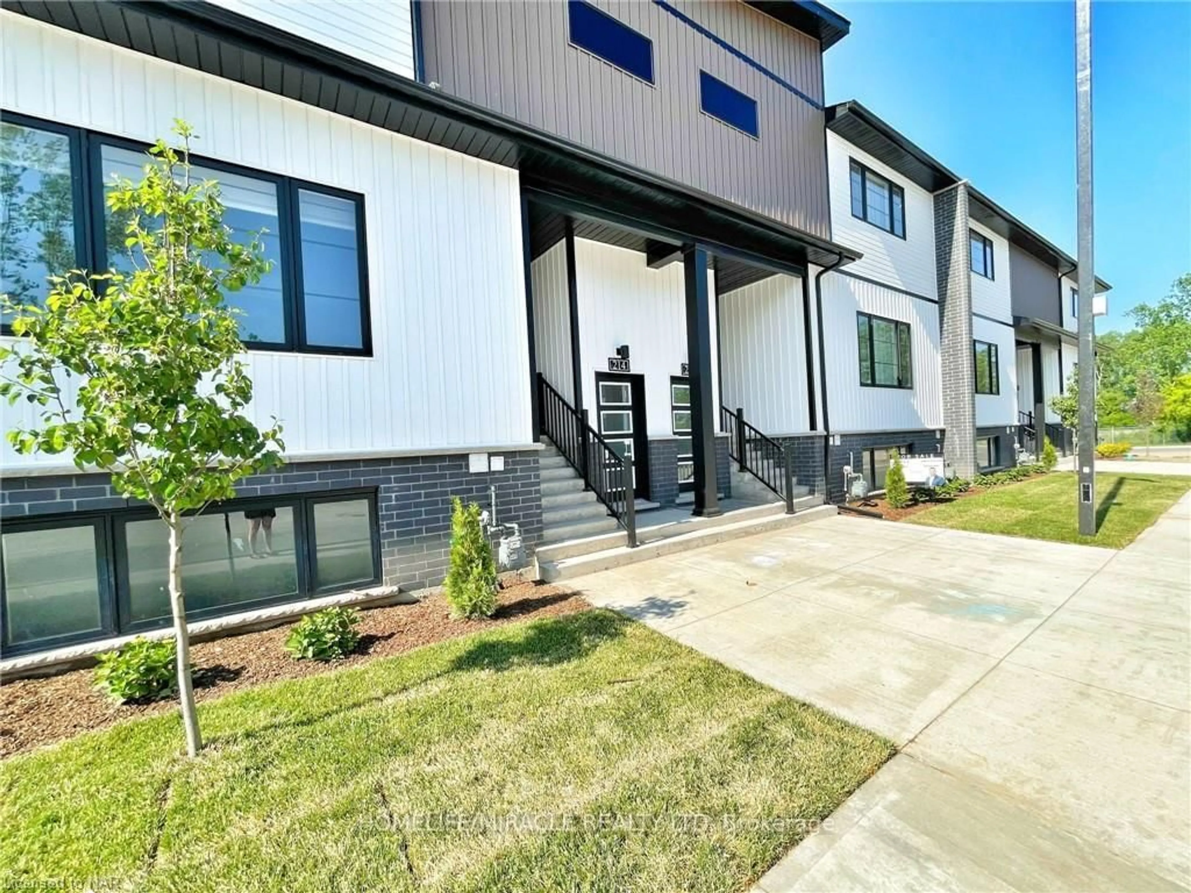 Unknown for 4263 Fourth Ave #411, Niagara Falls Ontario L2E 0C2