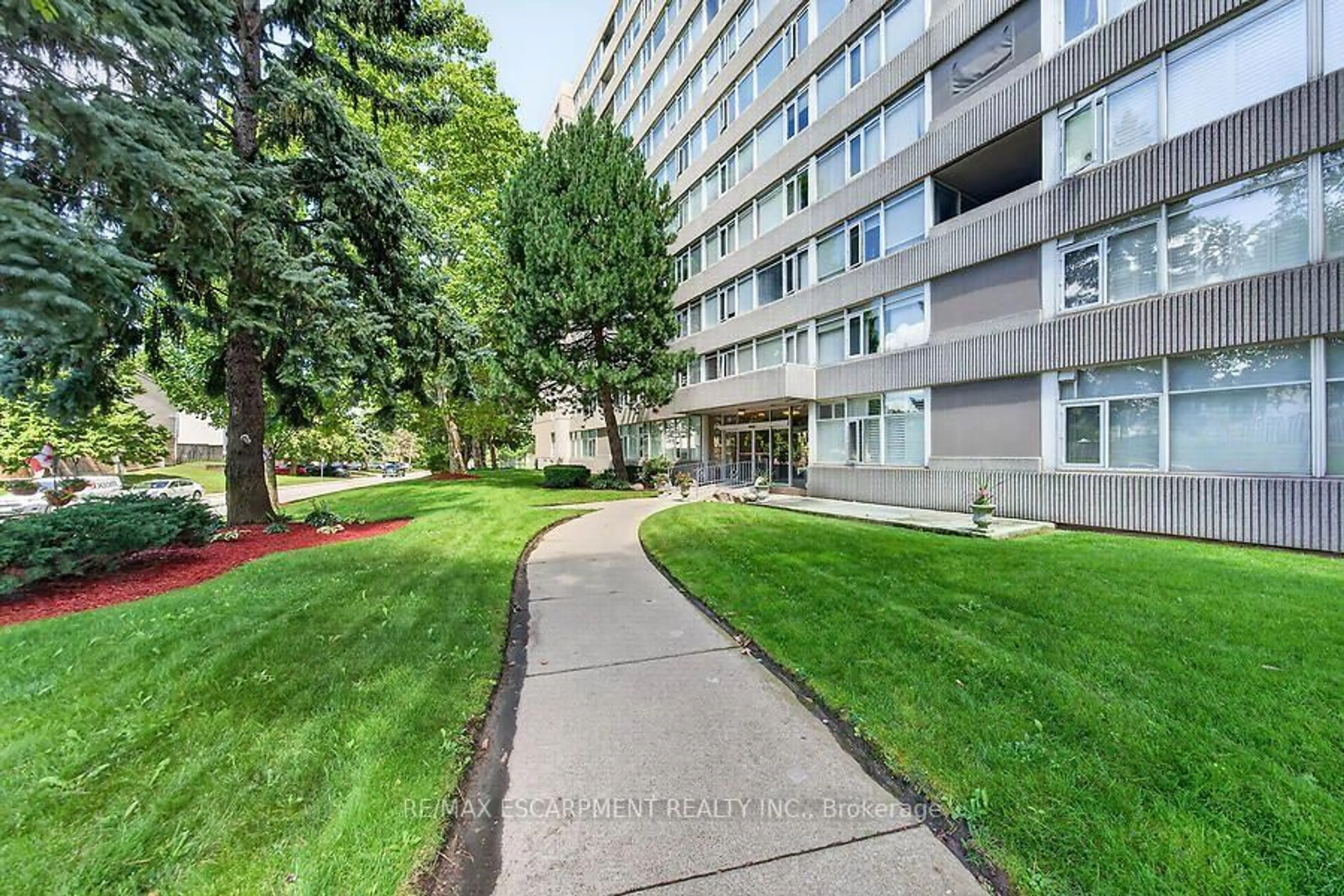 Patio, unknown for 30 Harrisford St #908, Hamilton Ontario L8K 6N1