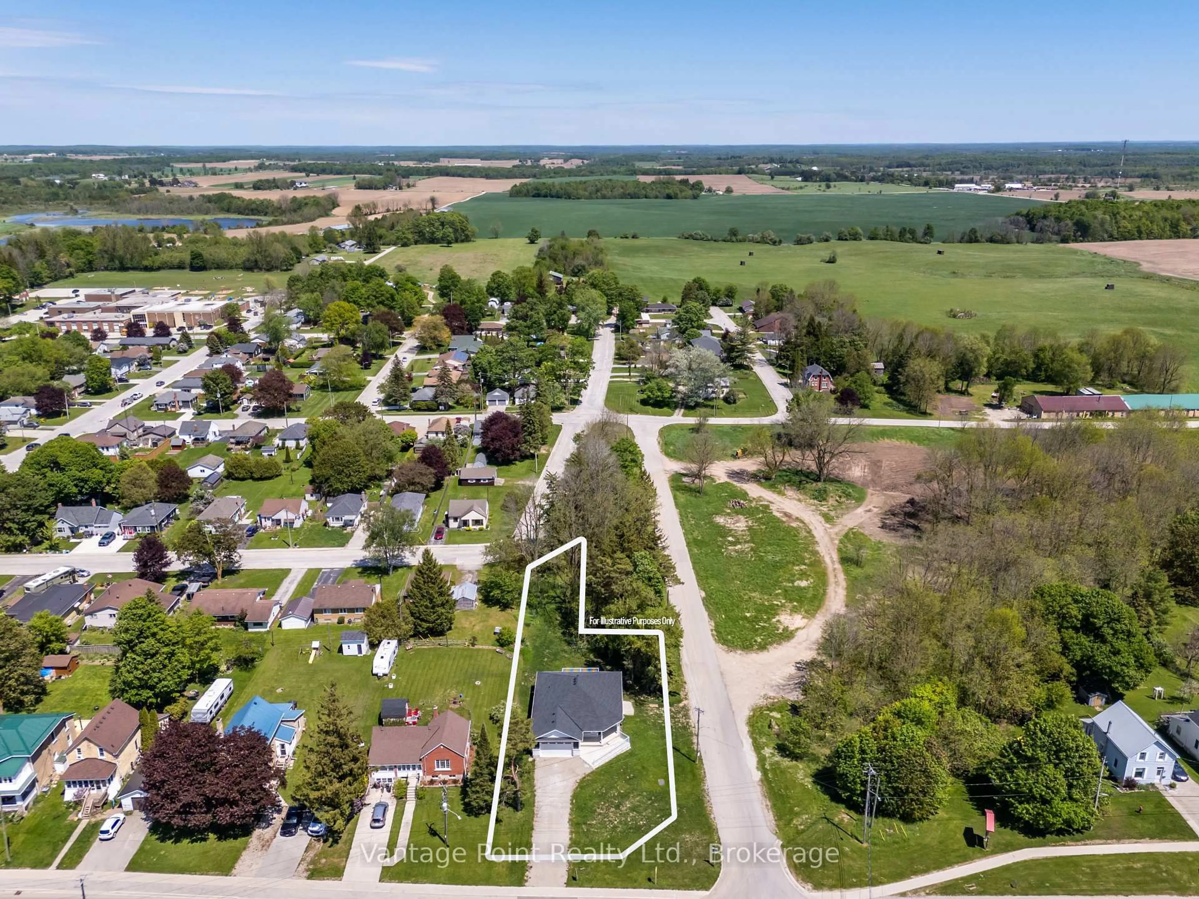 A pic from outside/outdoor area/front of a property/back of a property/a pic from drone, water/lake/river/ocean view for 307 1st Ave, Arran-Elderslie Ontario N0G 1L0
