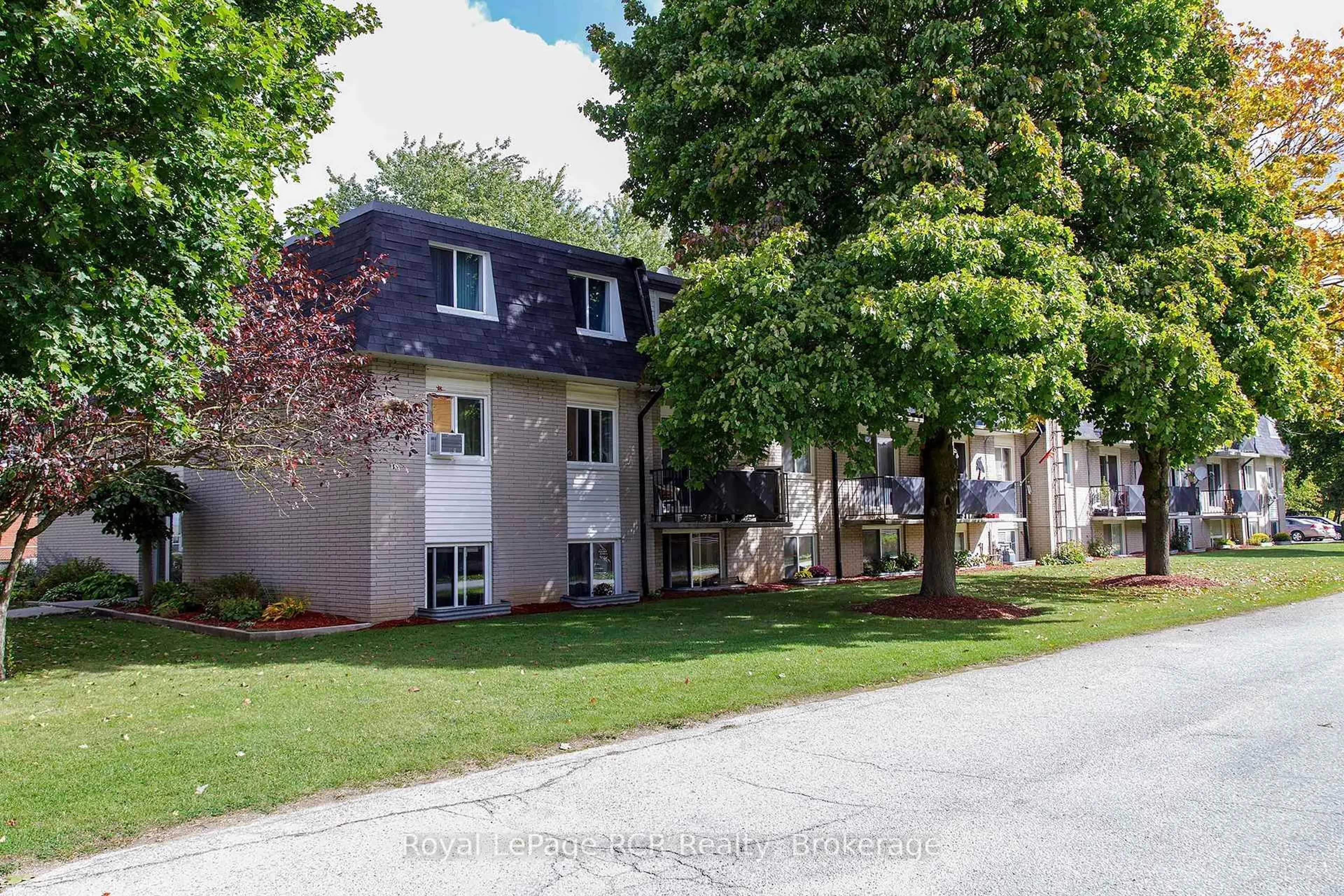 Unknown for 118 Preston St #Unit 102, Wellington North Ontario N0G 1A0