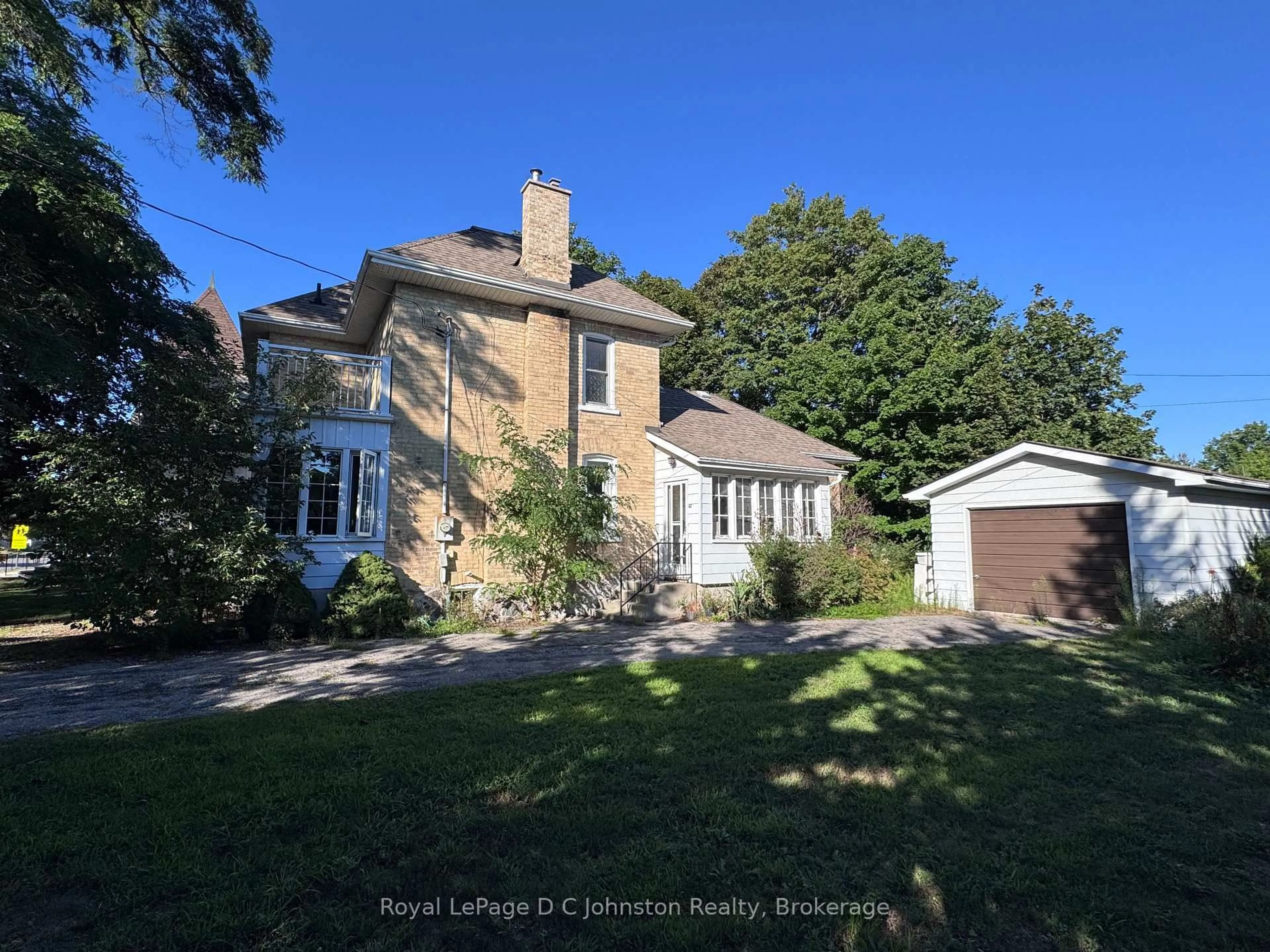 A pic from outside/outdoor area/front of a property/back of a property/a pic from drone, street for 43 Albert St, Saugeen Shores Ontario N0H 2L0