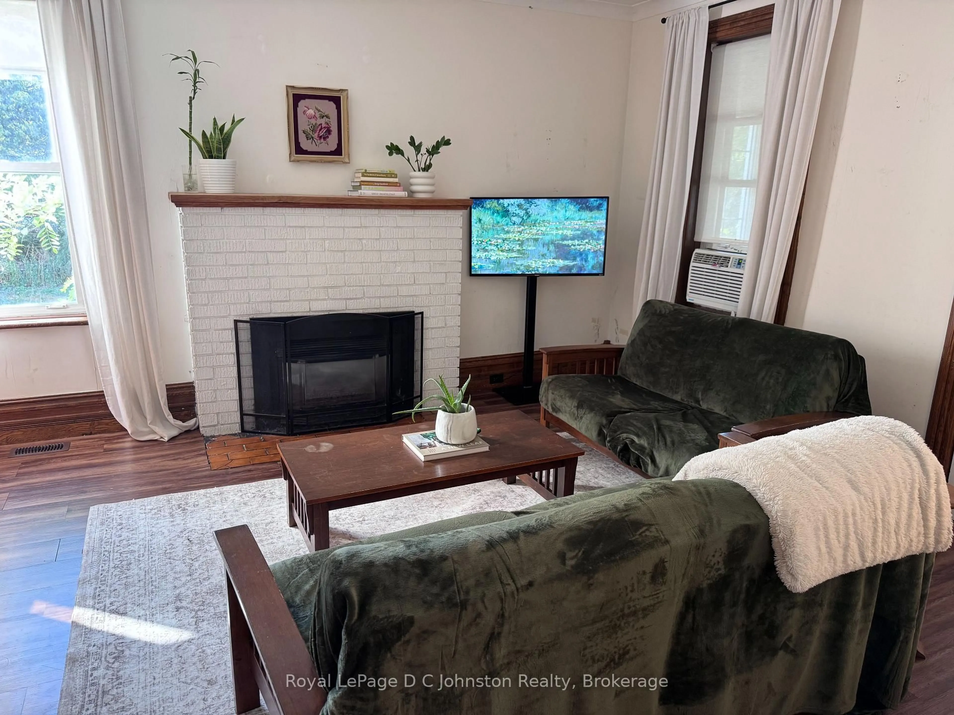 Living room with furniture, unknown for 43 Albert St, Saugeen Shores Ontario N0H 2L0