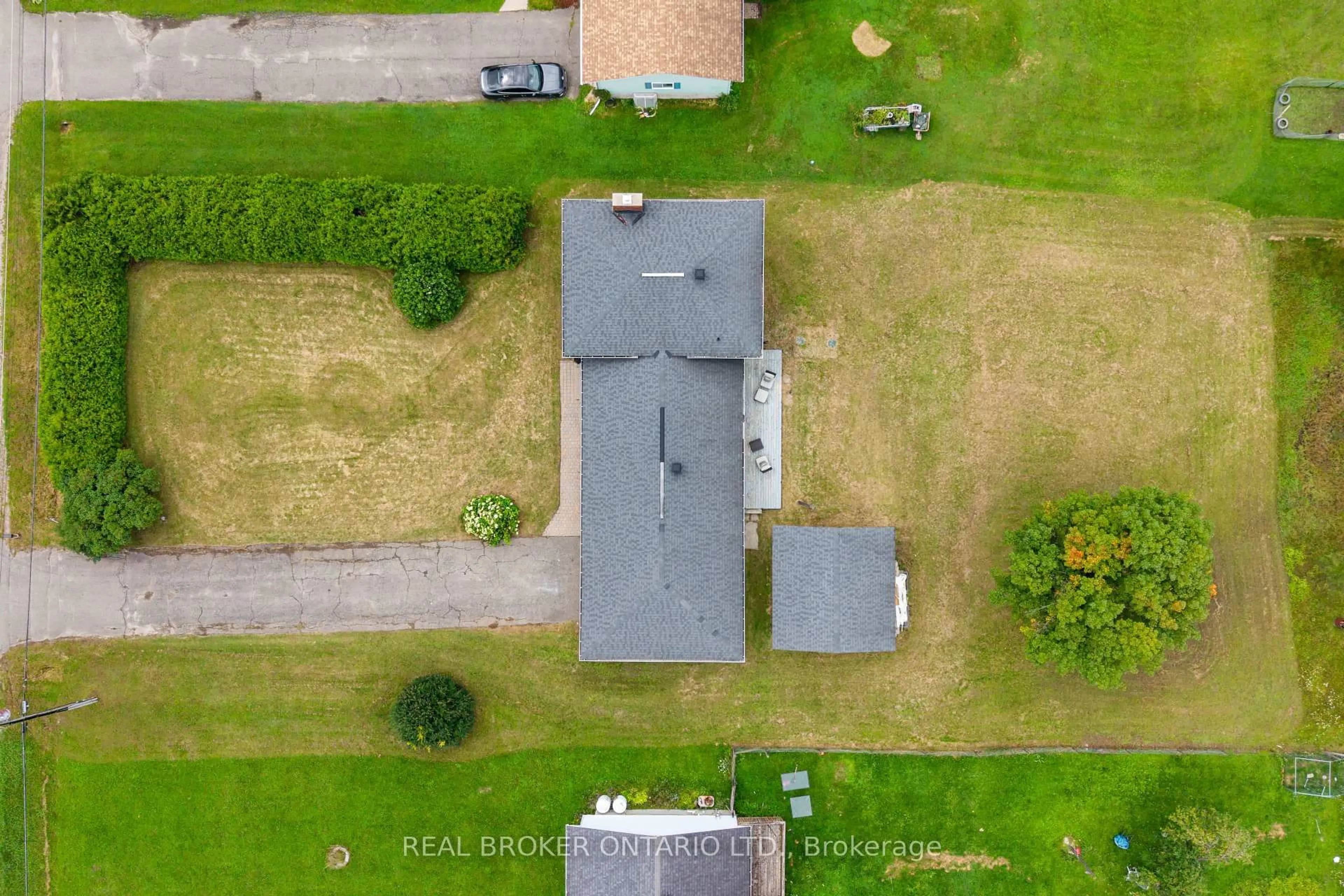 A pic from outside/outdoor area/front of a property/back of a property/a pic from drone, street for 672 Line 3 Line, Elizabethtown-Kitley Ontario K0G 1G0