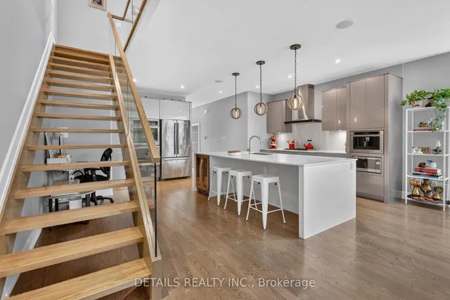 296 Kirchoffer Ave, Ottawa 5