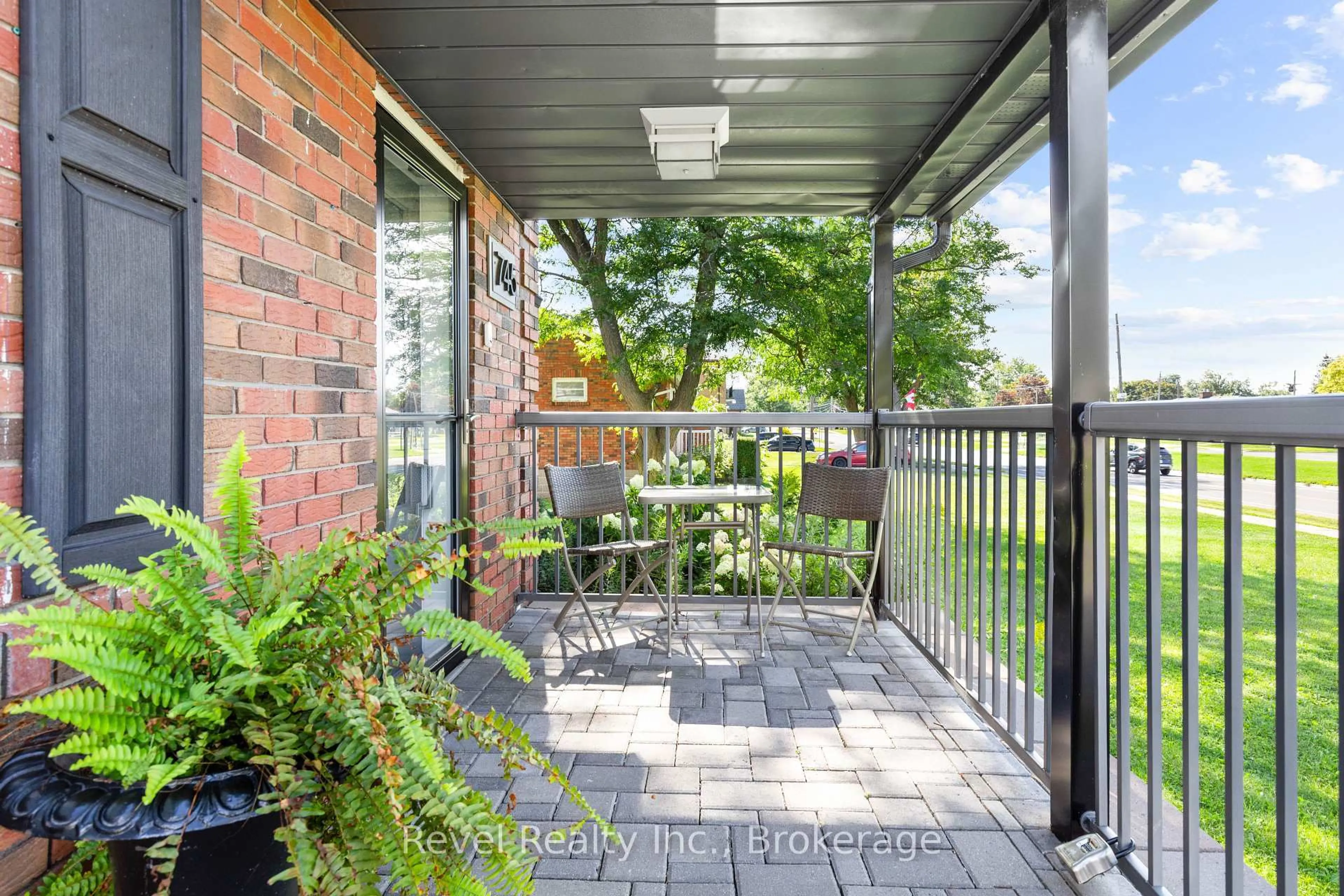 Patio, street for 745 Crawford Dr, Peterborough Ontario K9J 3W9
