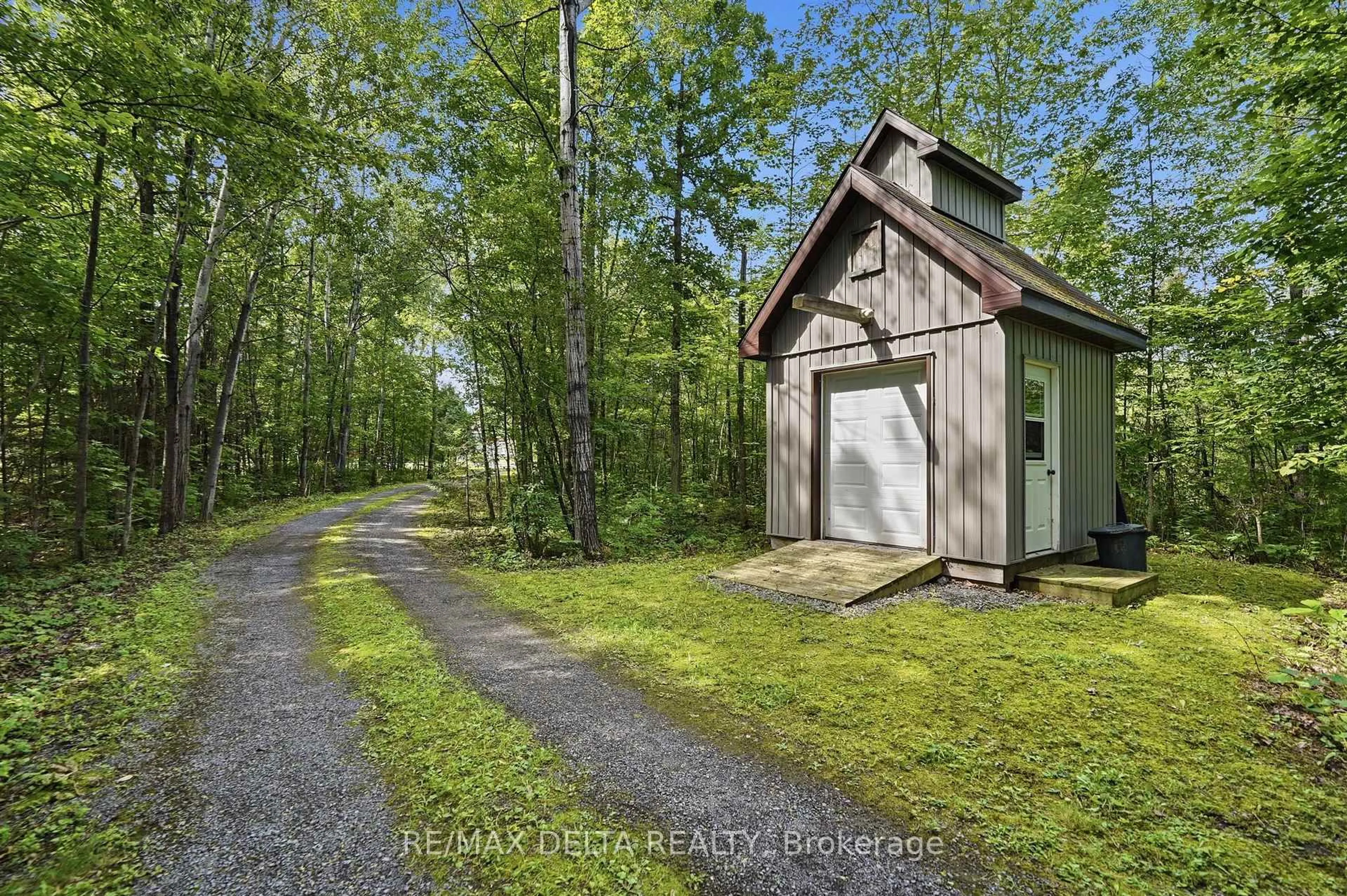 Shed for 1779 Chemin Des Eaux Paisibles Rd, Champlain Ontario K0B 1K0