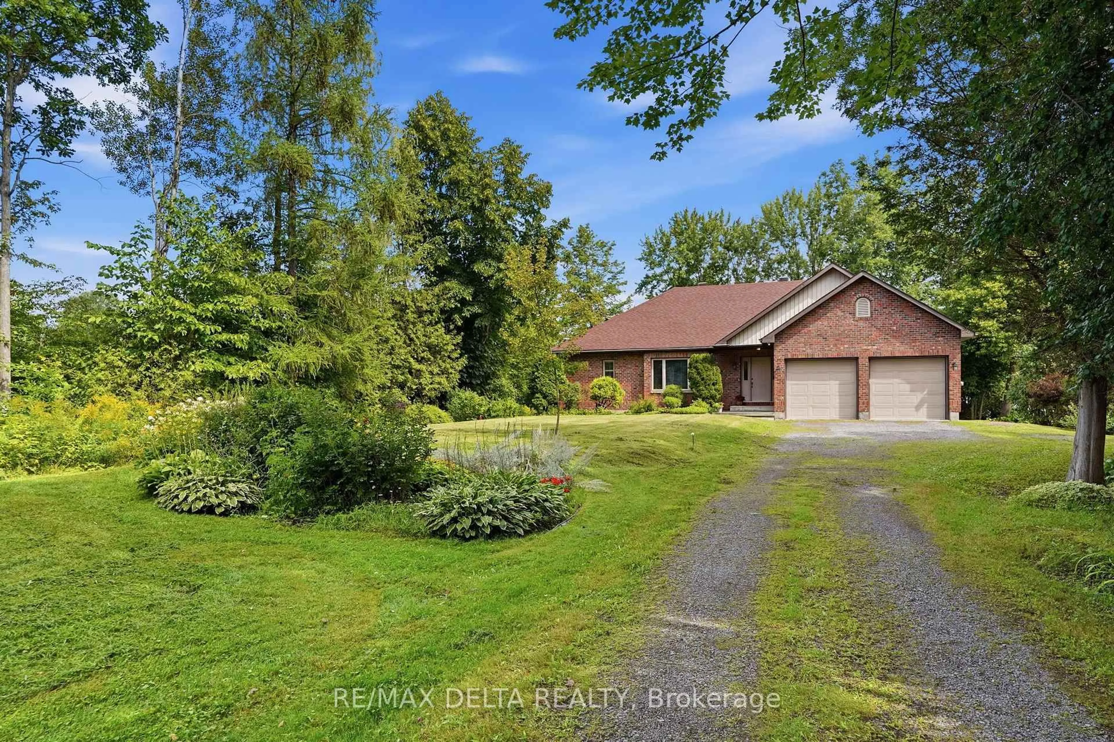 A pic from outside/outdoor area/front of a property/back of a property/a pic from drone, water/lake/river/ocean view for 1779 Chemin Des Eaux Paisibles Rd, Champlain Ontario K0B 1K0