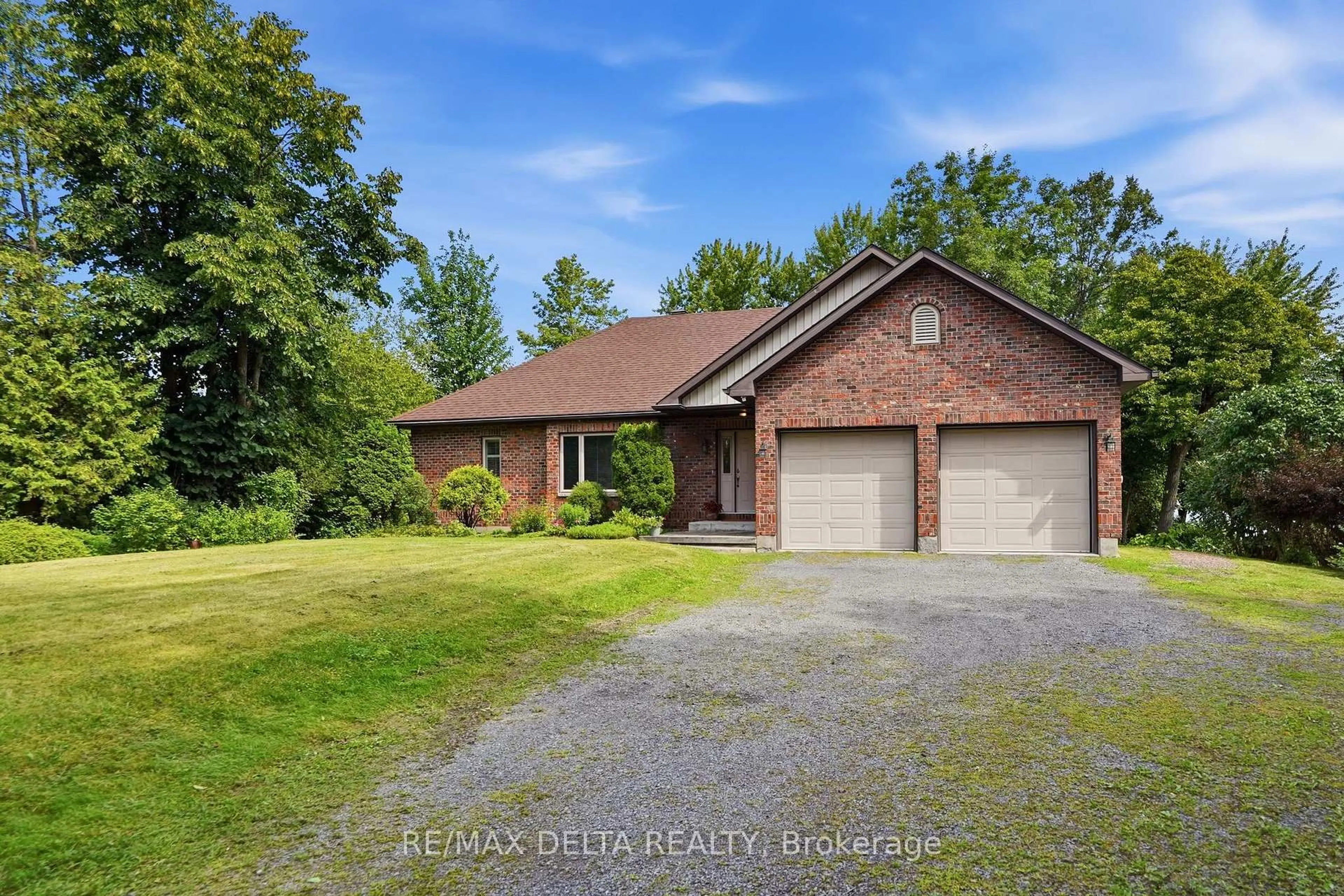 A pic from outside/outdoor area/front of a property/back of a property/a pic from drone, water/lake/river/ocean view for 1779 Chemin Des Eaux Paisibles Rd, Champlain Ontario K0B 1K0