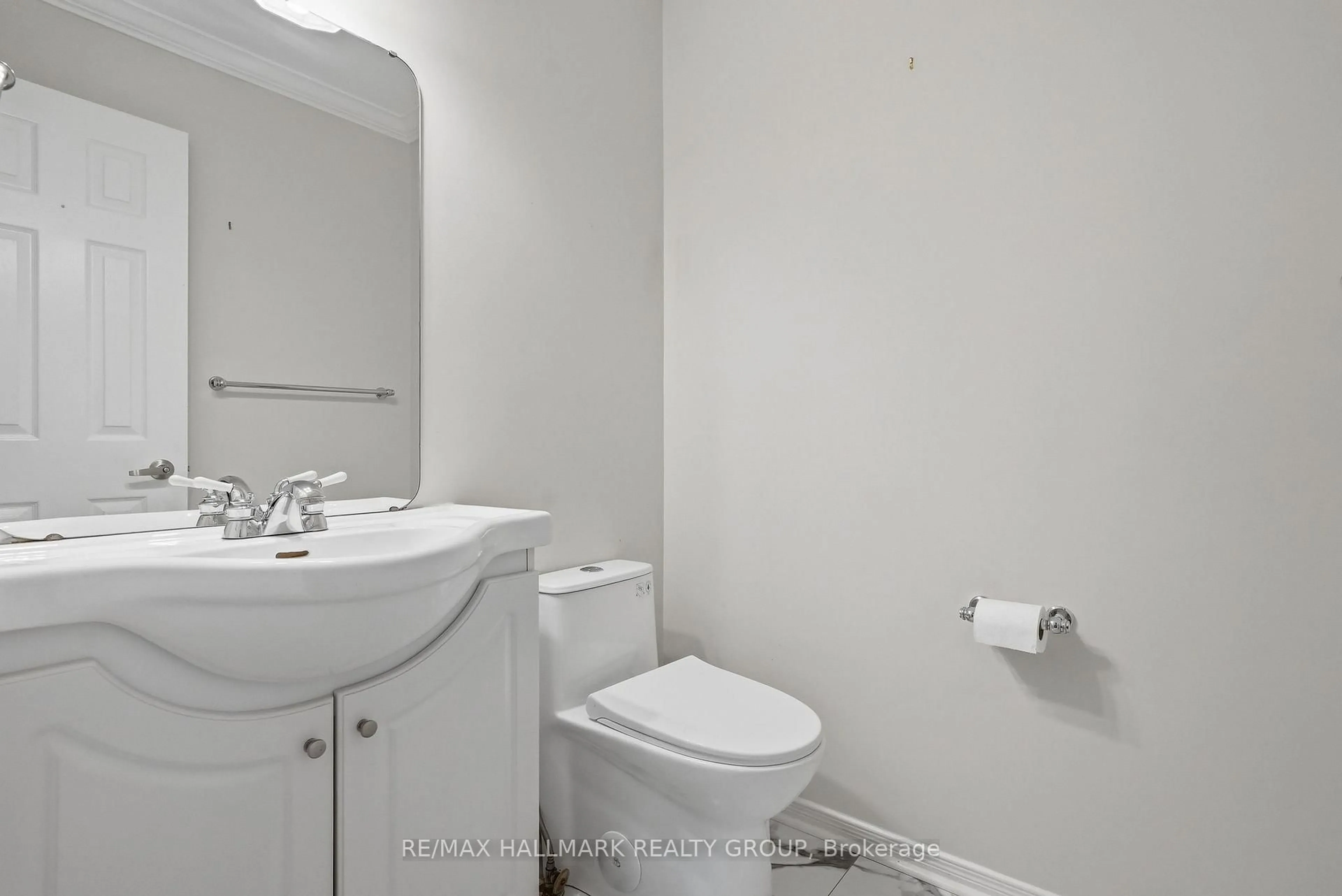 Standard bathroom, floor is not visible for 30 Rowe Dr, Kanata Ontario K2L 3Y3