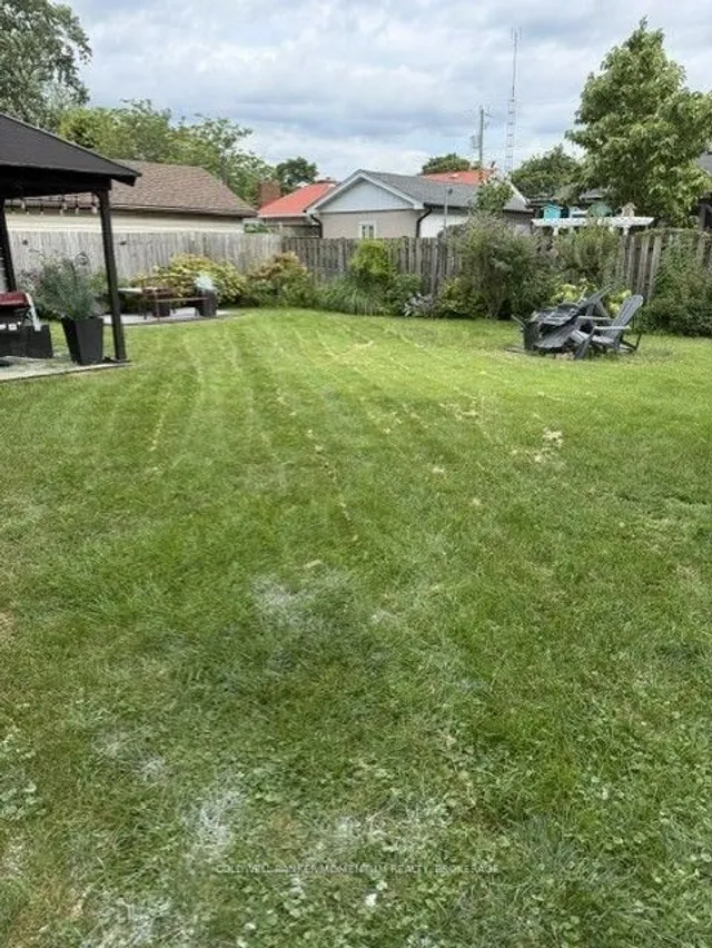 560 Carlton St, St. Catharines 3