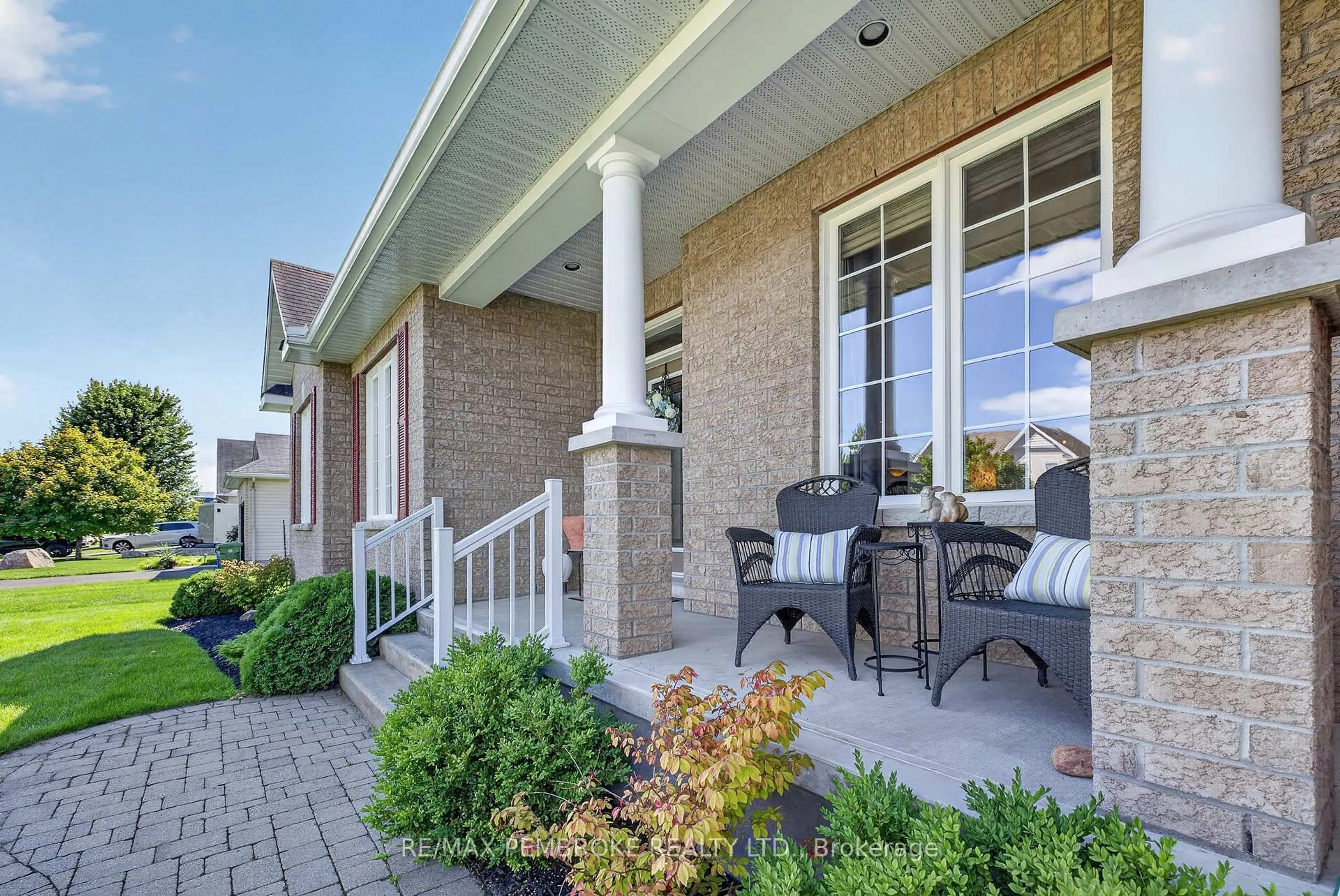 Patio, street for 26 Bedard Blvd, Petawawa Ontario K8H 0B7